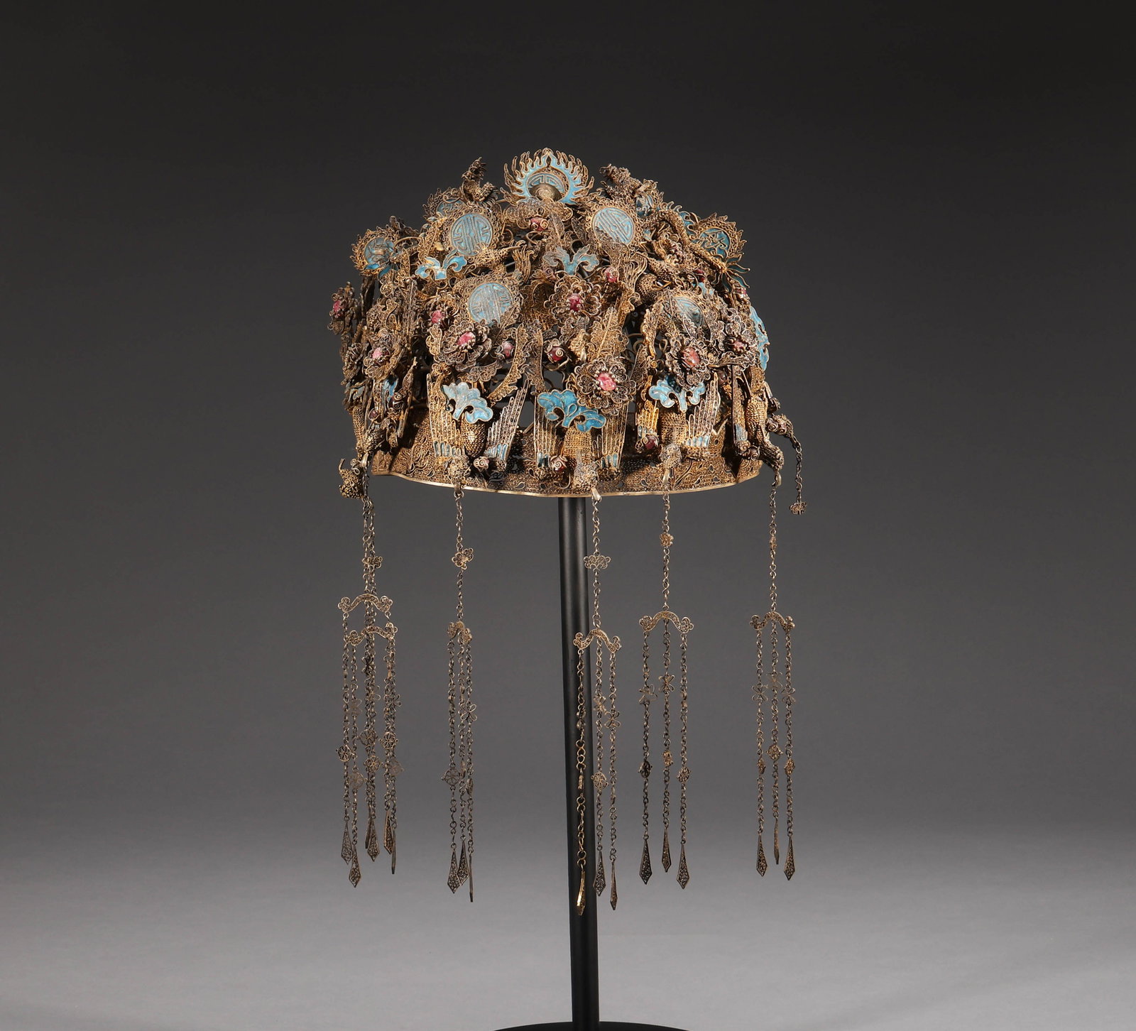 Qing Dynasty silver gilded hair crown: Height: 13cm, width: 23cm, weight: 781g