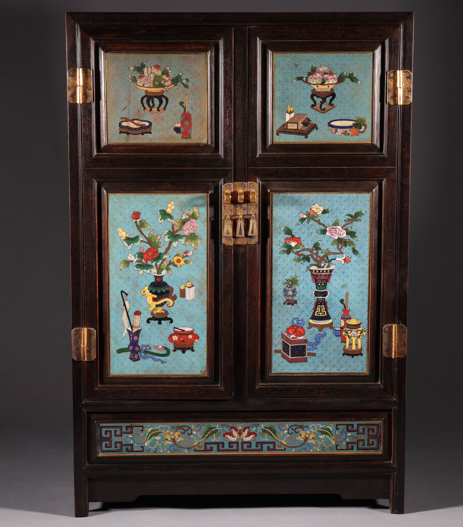 Qing Dynasty Purple Sandalwood Embedded with Jingtai Blue Bo Ancient Box: Old rosewood inlaid with cloisonn enamel Bogu pattern double door cabinet, with a height of 80cm, width of 60cm, and weight of 16179g. The rosewood wood floor is thick, solid, and stable, and the cabi