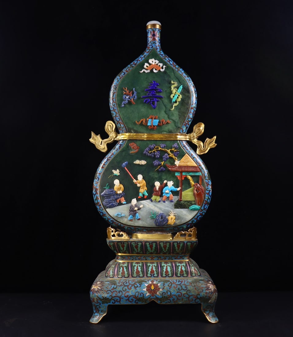 Qing Dynasty bronze cloisonn ?? inlaid with jade gourd vase (Hundred Sons picture): Qing-Dynasty Cloisonn Gourd Vase Inlaid with Jade (Hundred Children Motif). Embodying a century of master craftsmanship, the piece stands 60 cm tall, is 25 cm wide, and weighs 4,570 g. With an exalted