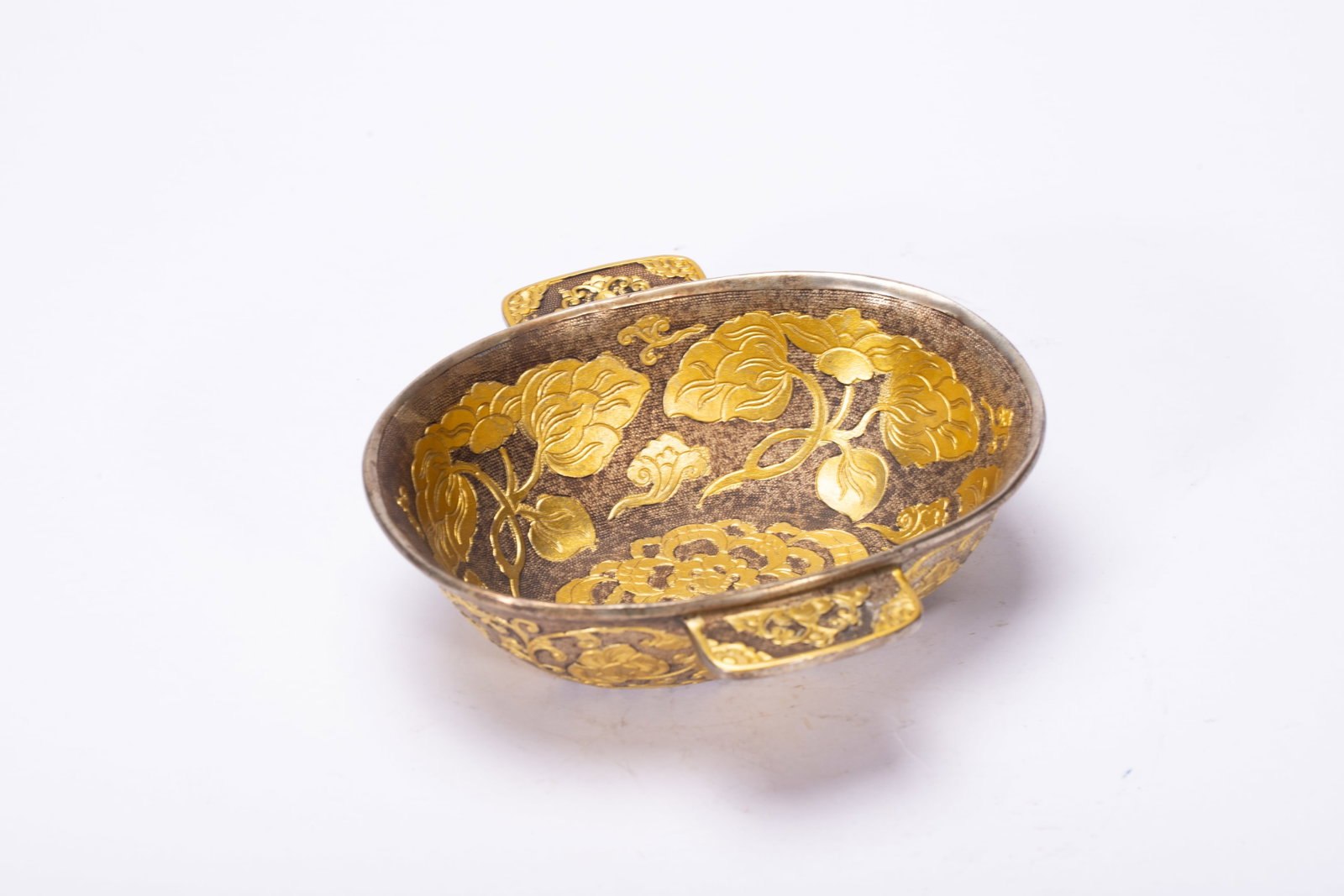 Qing Dynasty Copper Gilded Calendula: Qing-Dynasty Gilt-Bronze Cup. Crafted with the consummate skill of a golden age, the piece stands 4 cm tall, and is 13.5 cm wide. The bronze is of pure quality with a settled patina, finely cast and r