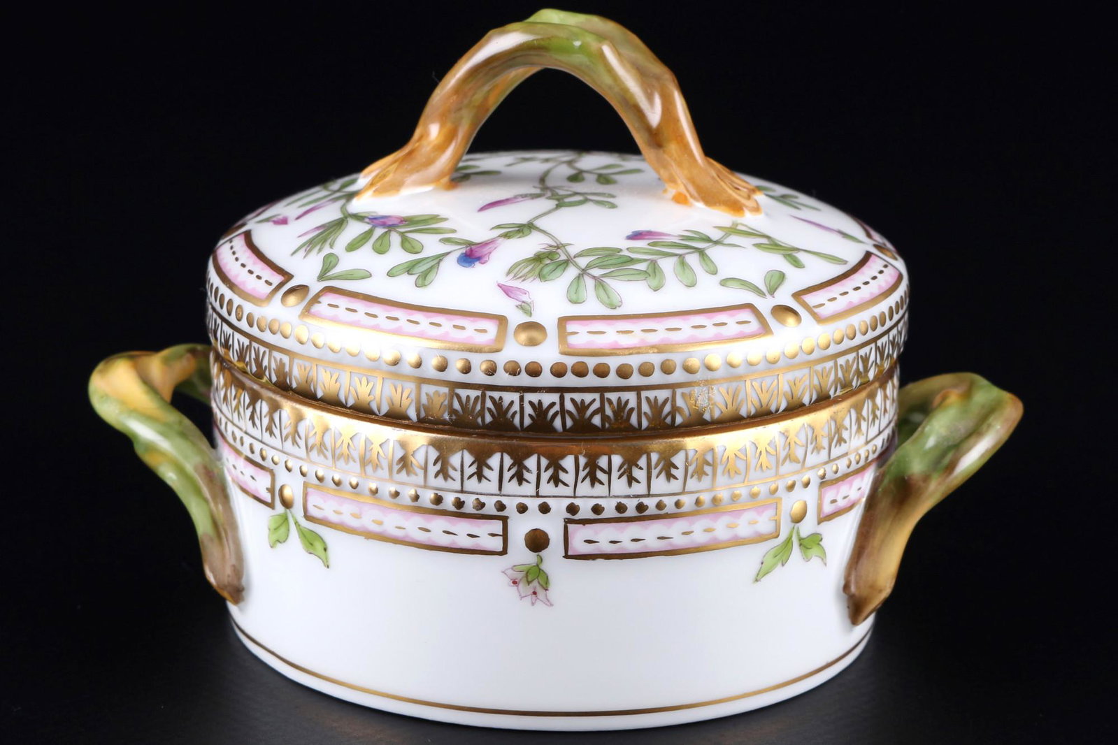 Royal Copenhagen Flora Danica sugar box 3502 1st choice, Zuckerdose,: porcelain, Denmark, green company mark and blue waves, dÃ©cor Flora Danica - floral & relief dÃ©cor with gold rim, model no. 3502, H 7 cm x W 11 cm x D 8 cm