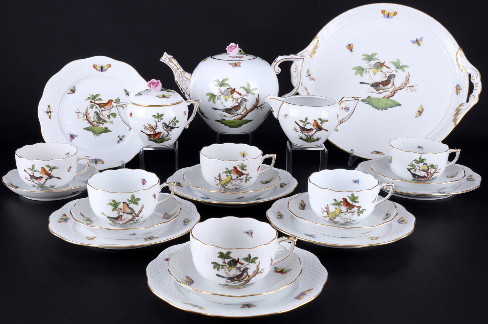 Herend Rothschild tea service for 6 persons, Teeservice fÃ¼r 6 Personen,: 22-piece porcelain, Hungary 20th century, blue company mark, decor RO Rothschild, 1x coffee pot #602 H 14,5 cm x D 13,5 cm, 1x milk jug #647 H 7 cm x D 9,5 cm, 1x sugar box #665 H 10 cm x D 9 cm, 6x c