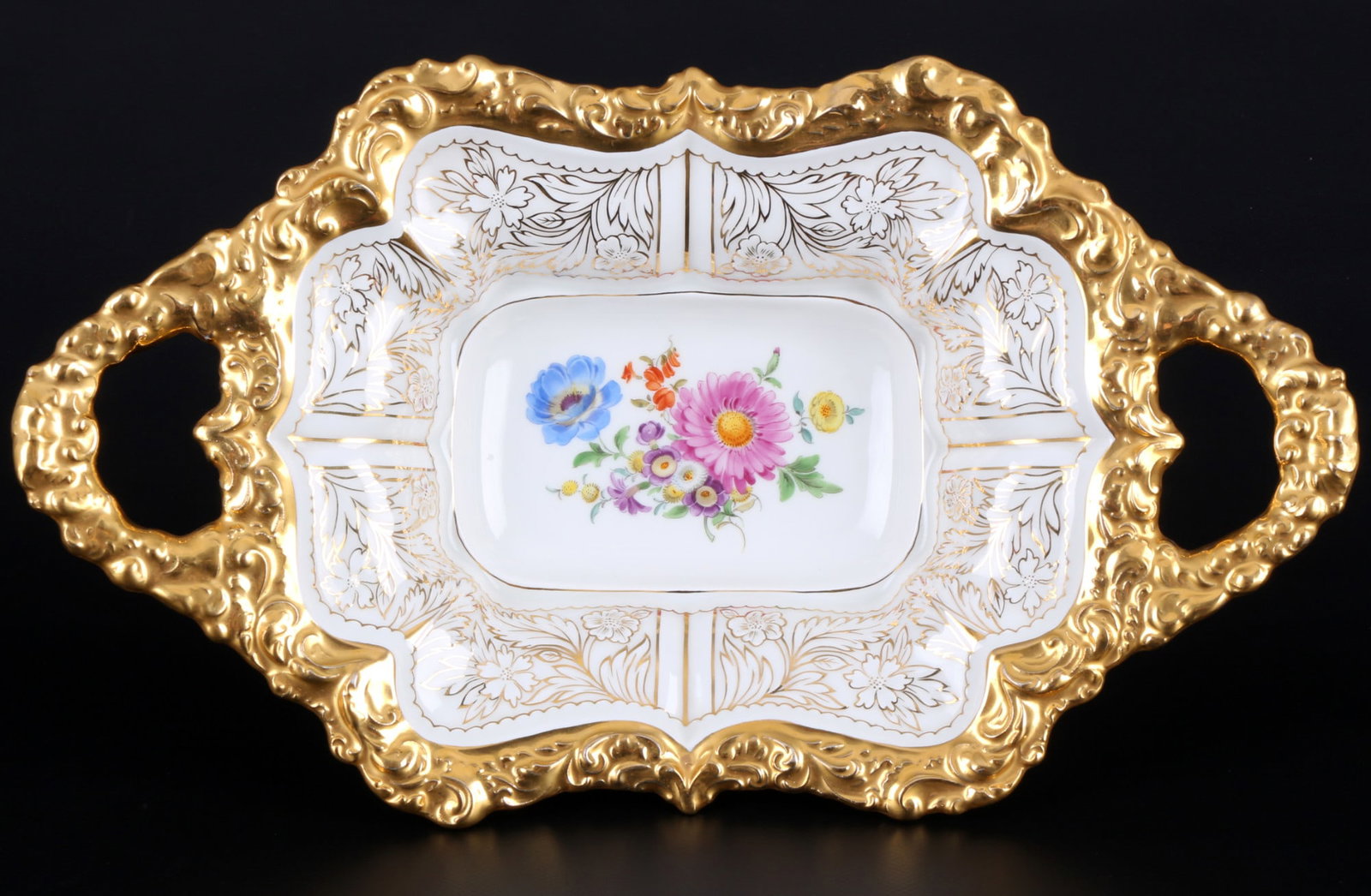 Meissen B-Form Flower Bouquet splendor bowl, Prunkschale,: porcelain, blue sword mark with two grinding strokes 2nd choice, decor B-Form with Flower Bouquet, wide gold rim and floral gold ornaments, H 7.5 cm x L 36 cm x W 21.5 cm, gold abrasion, mini chips on