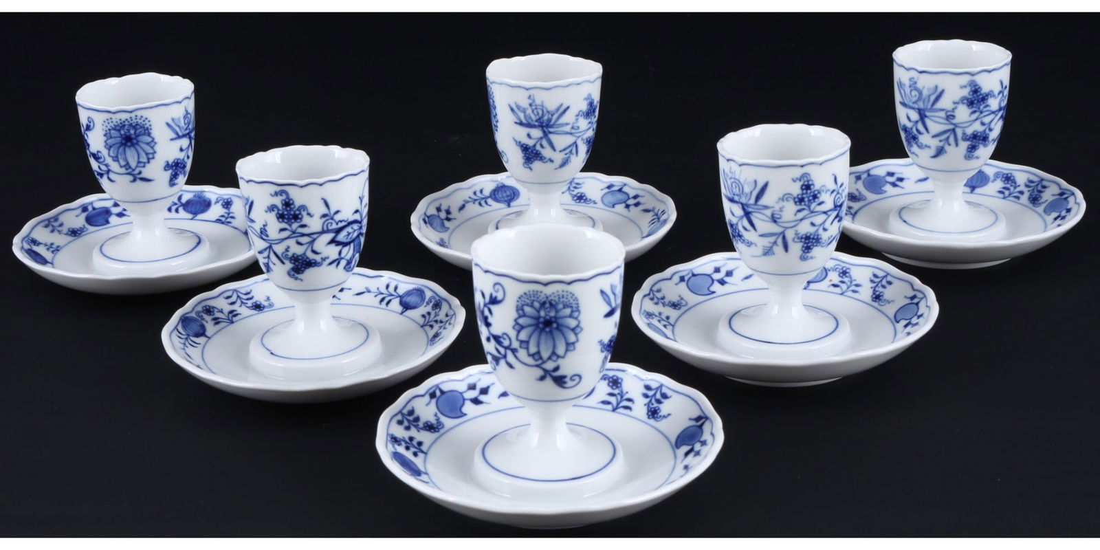 Meissen Onion Pattern 6 egg cups,: porcelain, blue sword mark with one and two abrasive strokes, decor Onion Pattern, 6x H 8 cm x D 11 cm