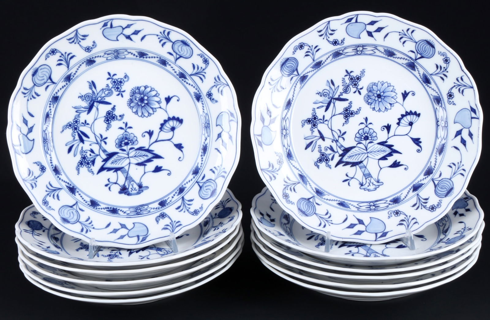 Meissen Onion Pattern 12 dinner plates 1st choice - knob mark,: porcelain, blue sword mark 1st choice, knob mark 1860-1924, decor Onion Pattern, 12x D 25 cm