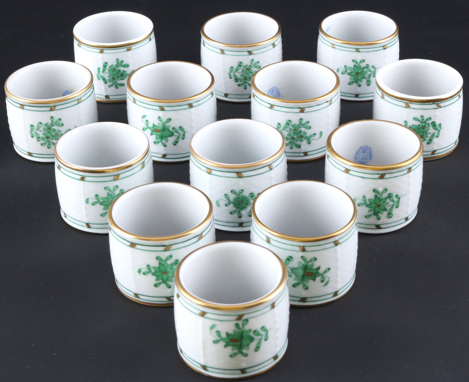 Herend Apponyi Vert 13 napkin rings,: porcelain, blue company mark, decor AV Apponyi Vert, model no. 272, 13x D 4 cm