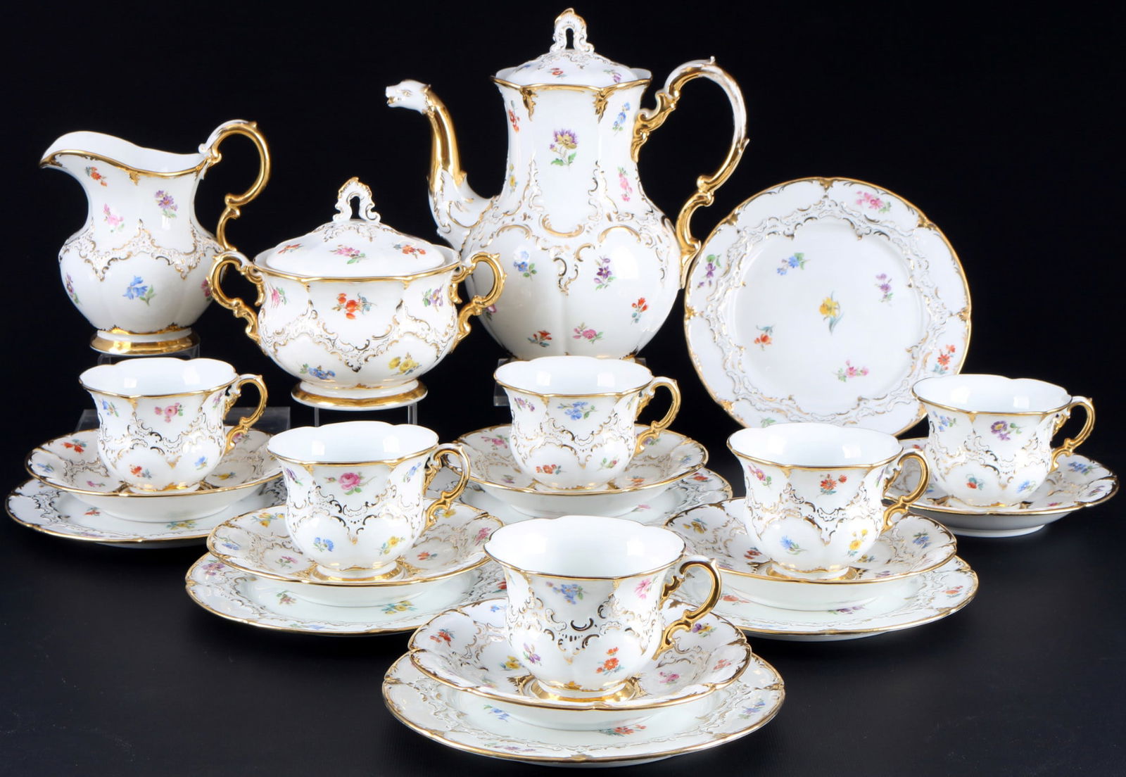 Meissen B-Form Strewn Flowers coffee service for 6 persons 1st choice, (1 of 7)
