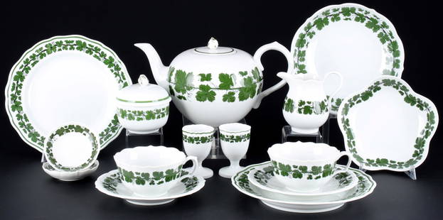 Meissen Vine Leaves tea dejeuner for 2 persons,: 15-piece porcelain set, blue sword mark 1st and 2nd choice, decor Vine Leaves, 1x tea pot H 13 cm x D 14 cm, 1x milk jug H 9.5 cm, 1x sugar bowl (1st choice) H 9 cm, 2x tea cups H 5 cm x D 10 cm, 2x s