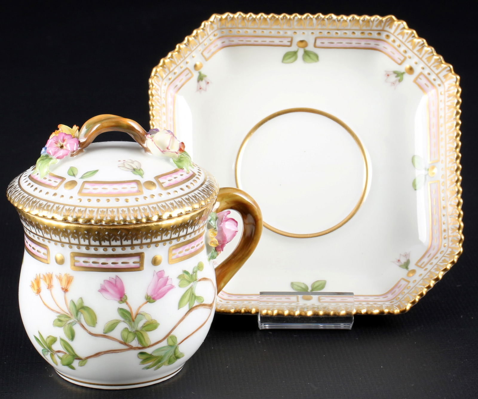 Royal Copenhagen Flora Danica lidded cup / cream pot 3514/3515 1st choice, (1 of 6)