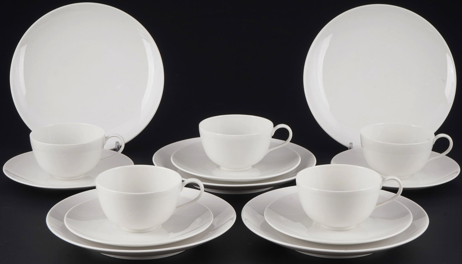 KPM Berlin Urbino 5 tea place settings,: 15-piece porcelain, Royal porcelain Manufactory Berlin, blue scepter mark with red imperial orb, shape Urbino, 5x tea cups H 5 cm x D 15 cm, 5x saucers D 15.5 cm, 5x dessert plates D 19.5 cm