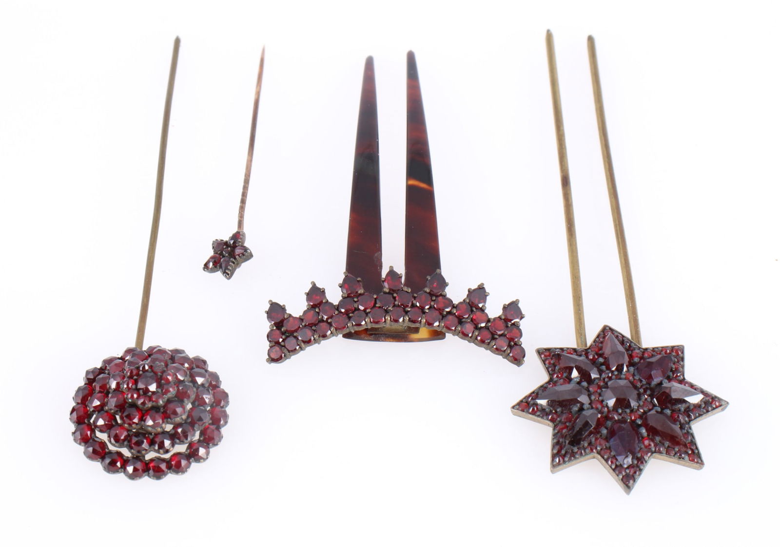 Bohemian garnet jewelry - antique hair comb and hairpin,: Bohemia, made from 1880, 2x hair combs L 11 cm and 8 cm, 2x hairpins L 11 cm and 7.5 cm, partly stepped and with star cut, weight 24.9 grams