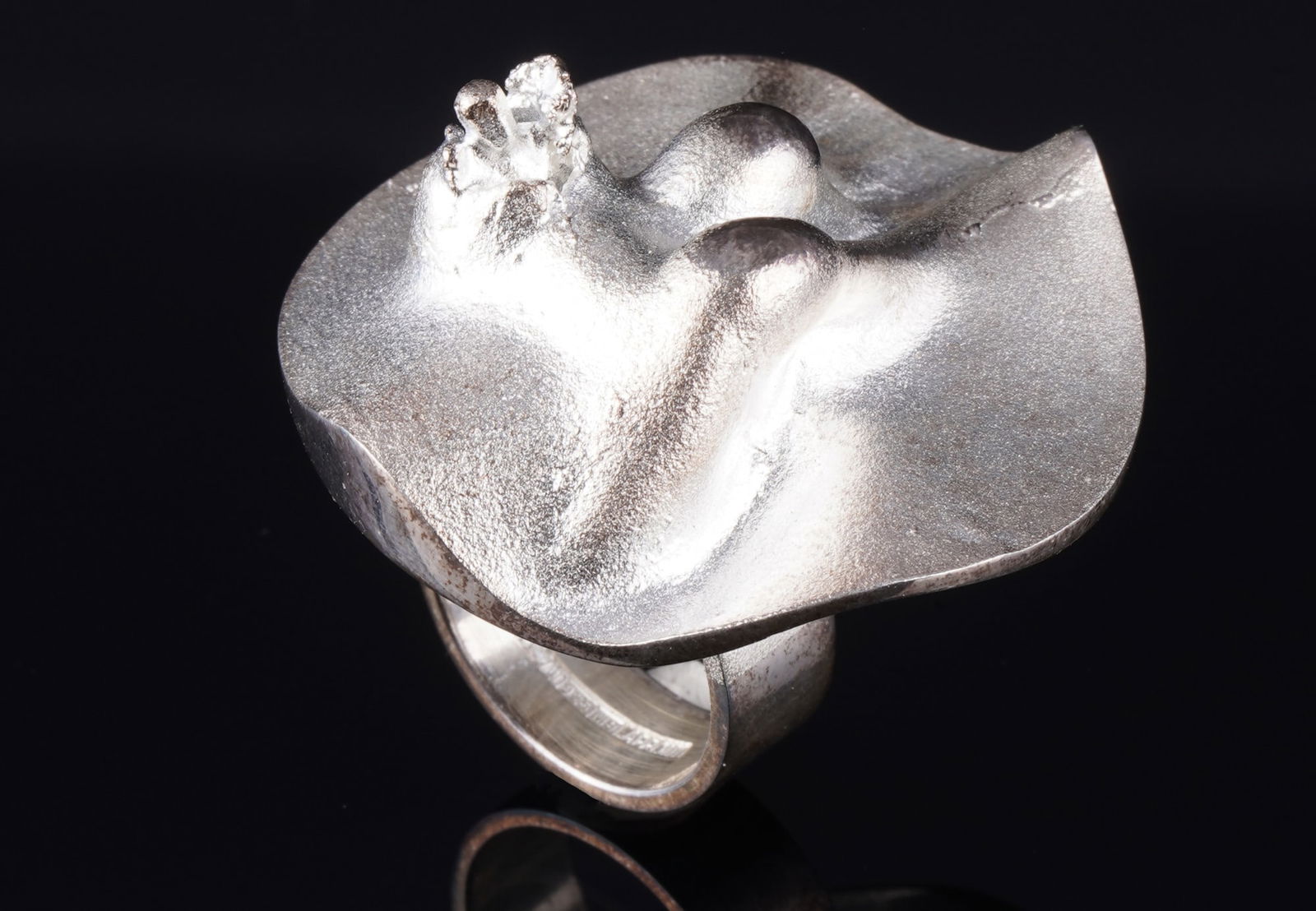 LAPPONIA Björn Weckström 925 Silver Ring Into the Clouds,: 925 silver, stamped 925 Lapponia BW, model Into the Clouds 1996 (M9), designed by Björn Weckström, born 1935 in Helsinki, Finland, height 40 mm, 43 mm x 45 mm, size 58 / 18.4 mm, weight 34 g