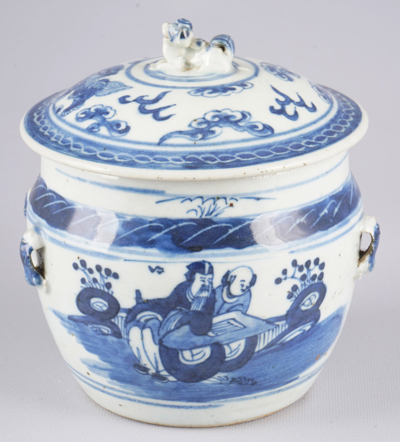 Lidded vase with blue and white painting, China Qing Dynasty, (1 of 6)
