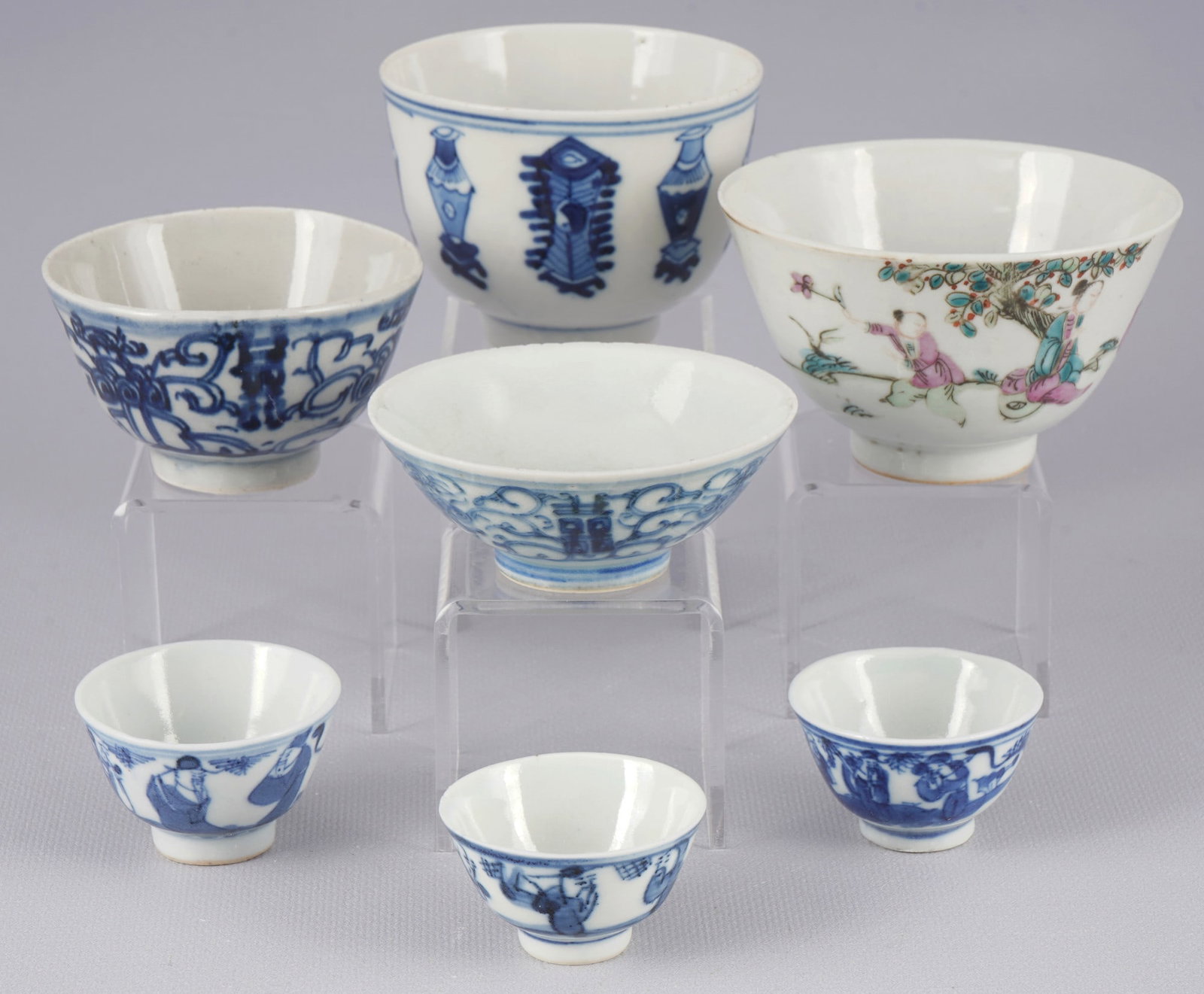 Collection of 7 porcelain objects, China Qing Dynasty, (1 of 11)