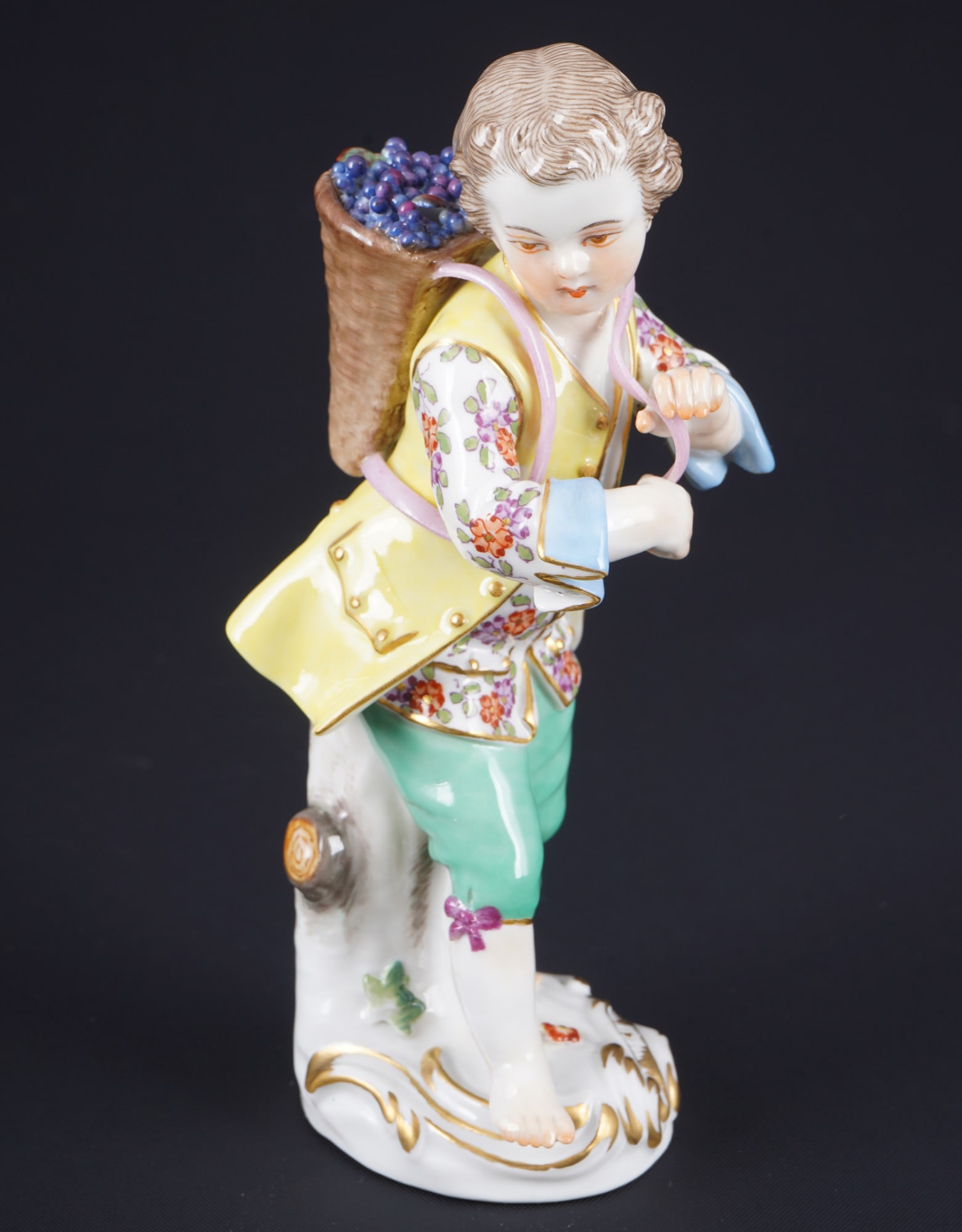 Meissen Gardener's Child Boy with Wine Basket 1st choice - J.J. KAENDLER, (1 of 5)