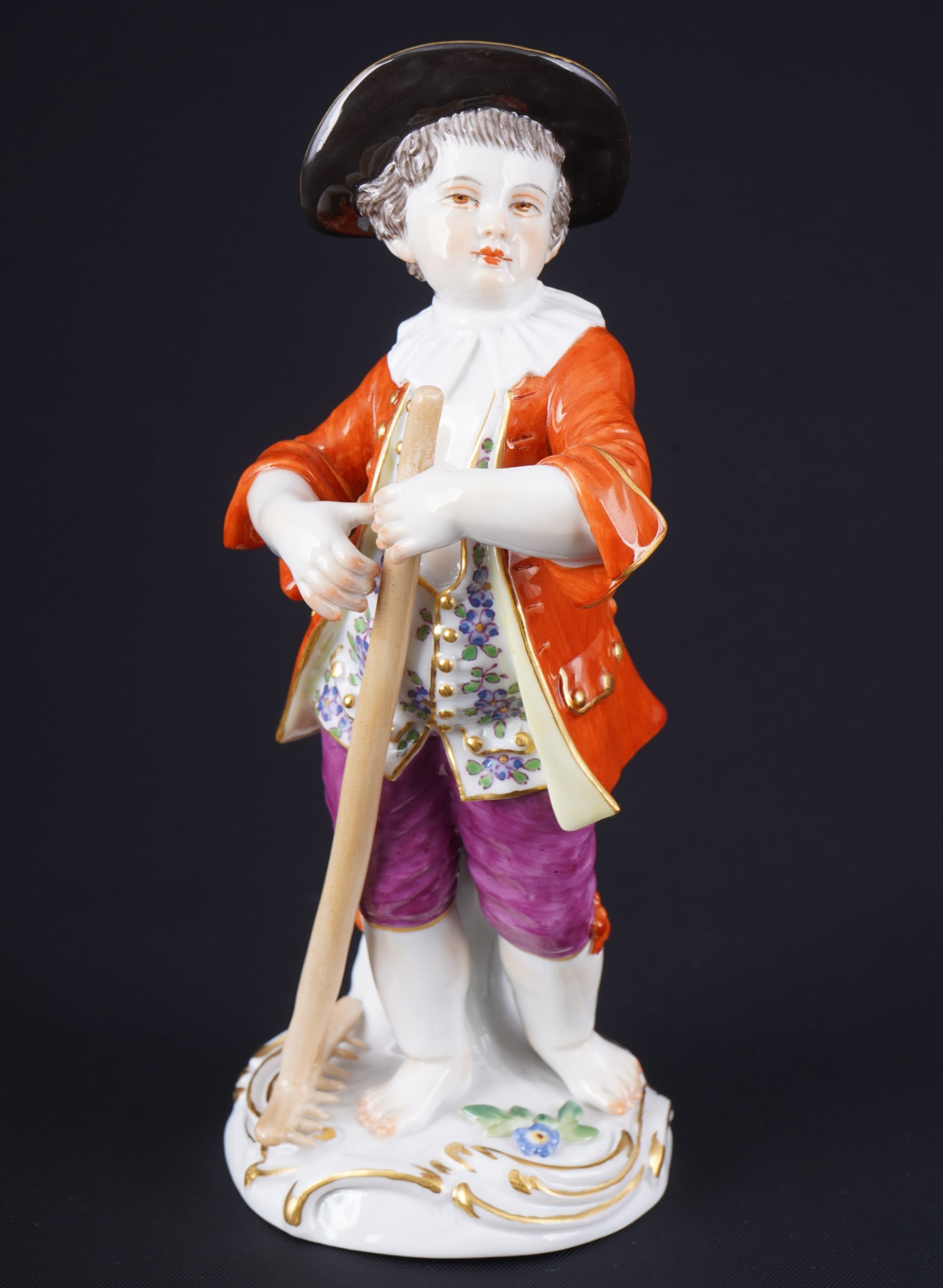 Meissen Gardener's Child boy with rake 1st choice - J.J. KAENDLER, (1 of 5)