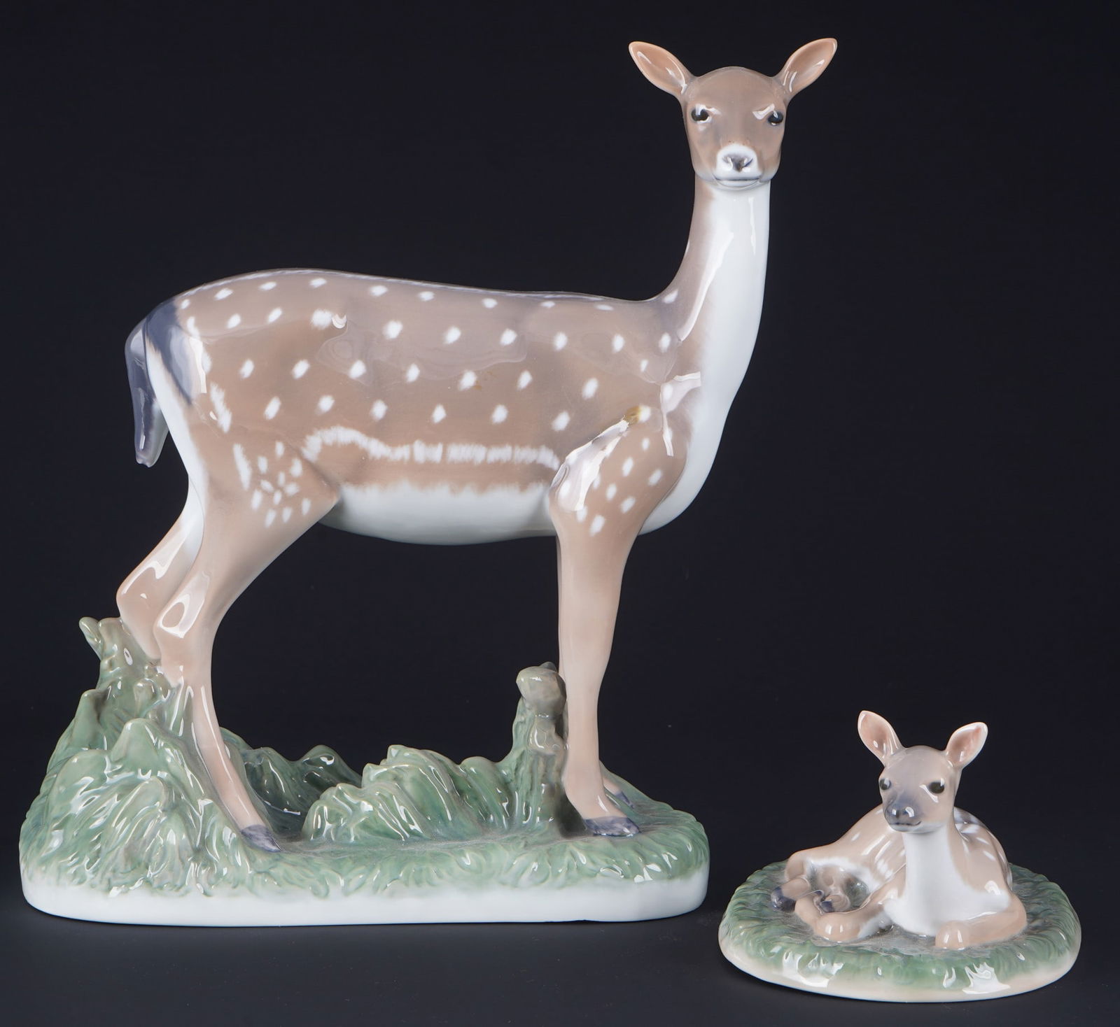 Royal Copenhagen fallow deer doe with fawn - Knud KYHN, (1 of 6)