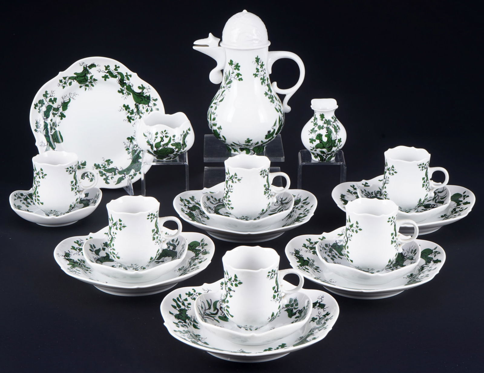 Meissen Hunter's - Leaf mocha service for 6 persons - ZEPNER / WERNER,: 21-piece porcelain, blue sword mark with three grinding strokes 3rd choice and with white stroke (house painting), shape Large Cutout by Ludwig ZEPNER (1931-2010), decor "Hunter's leaf / leaf and gras