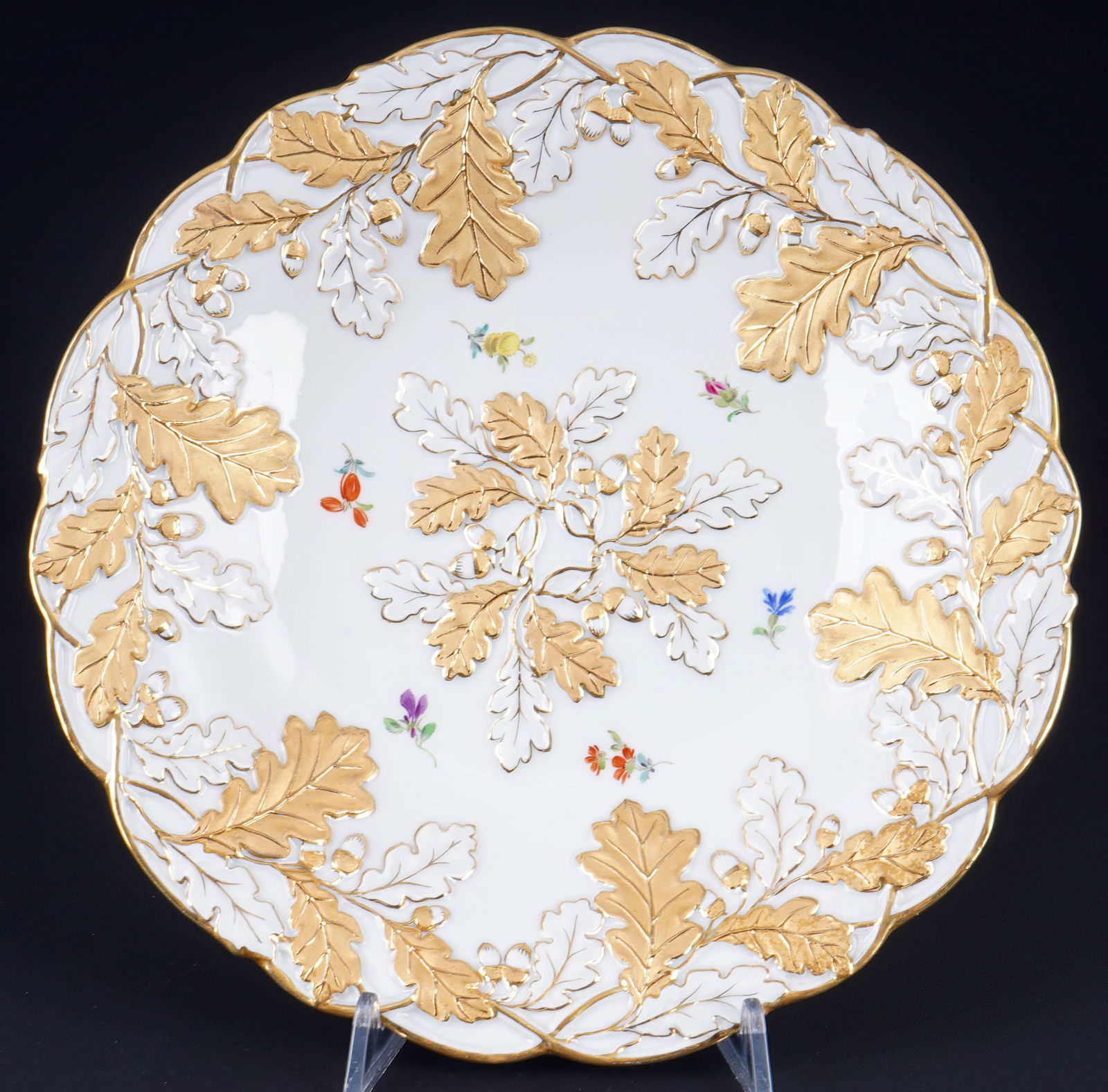 Meissen splendid plate Flowers and Oak Leaves 1st choice, (1 of 3)