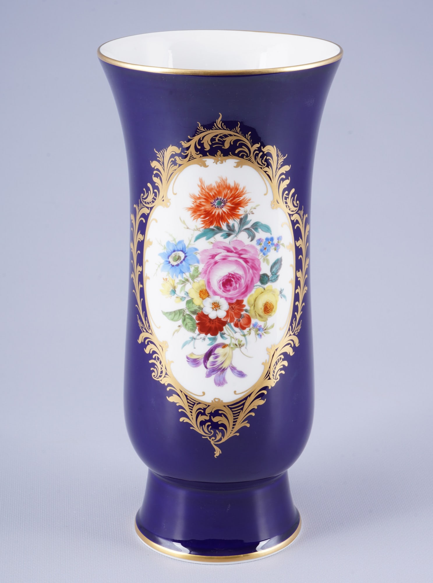 Meissen Flower Bouquet royal blue large vase 1st choice, (1 of 6)
