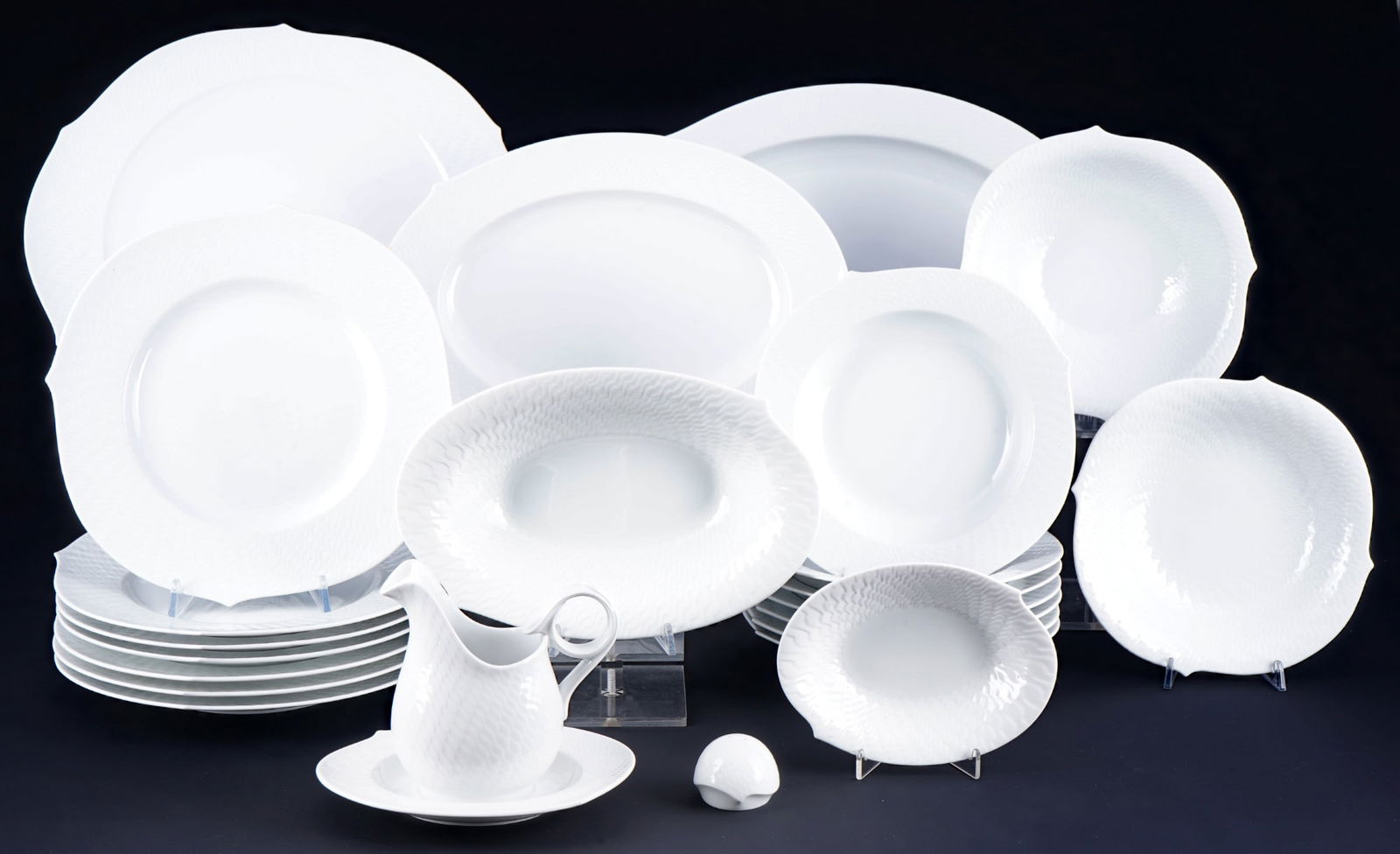 Meissen Waves extensive dinnerware, (1 of 5)