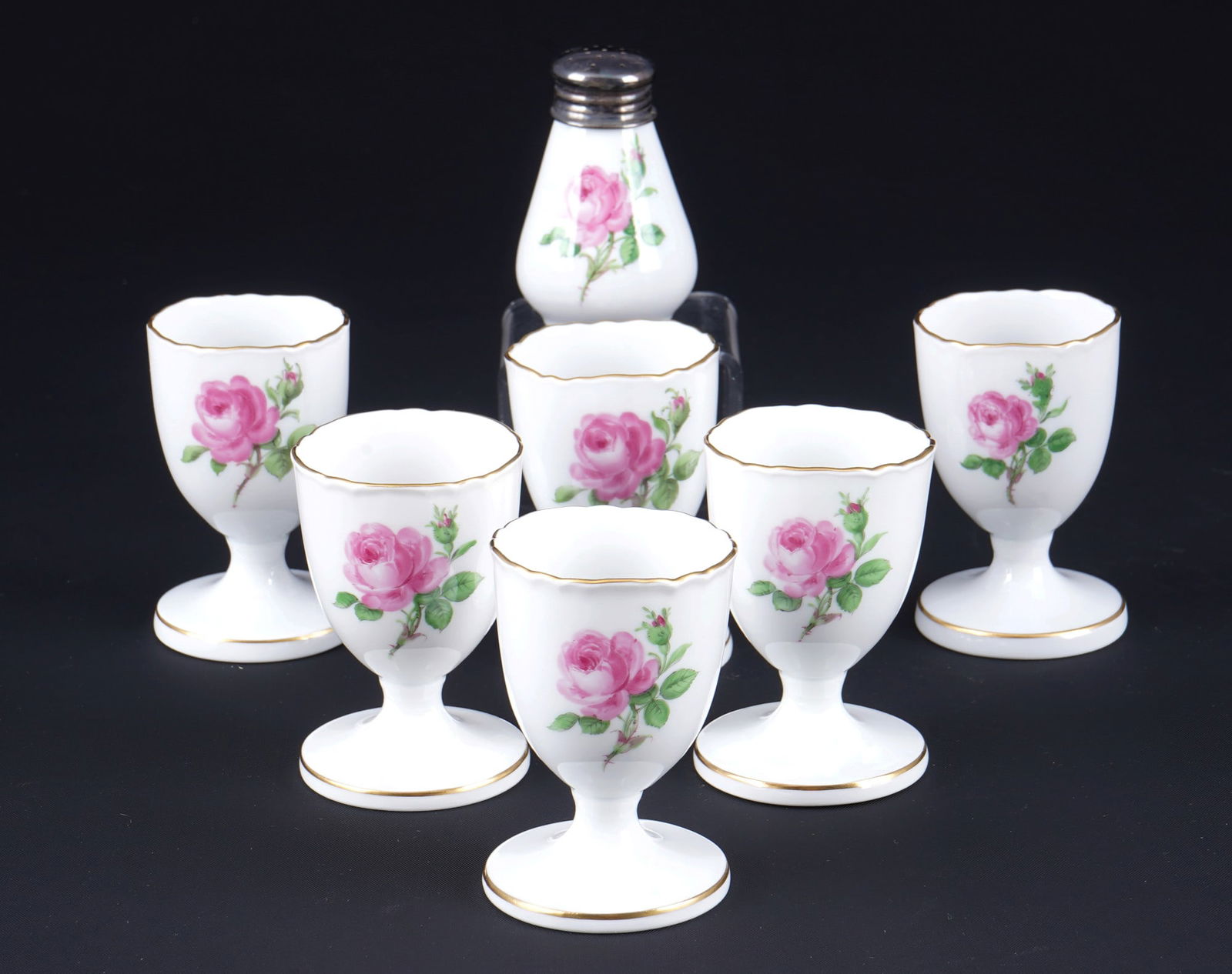 Meissen Red Rose 6 egg cups with salt caster in 925 silver,: porcelain, blue sword mark 1st and 2nd choice, stamped 925 + Gebr. Deyhle company stamp, decor Red Rose, 6x egg cups (4x 1st choice) H 7 cm x D 4.5 cm, 1x caster H 7 cm x D 4 cm
