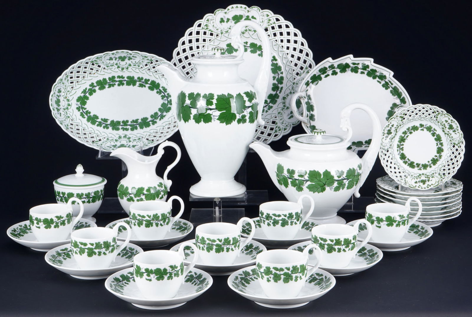 Meissen Vine Leaves tea and coffee service for 9 persons, (1 of 11)