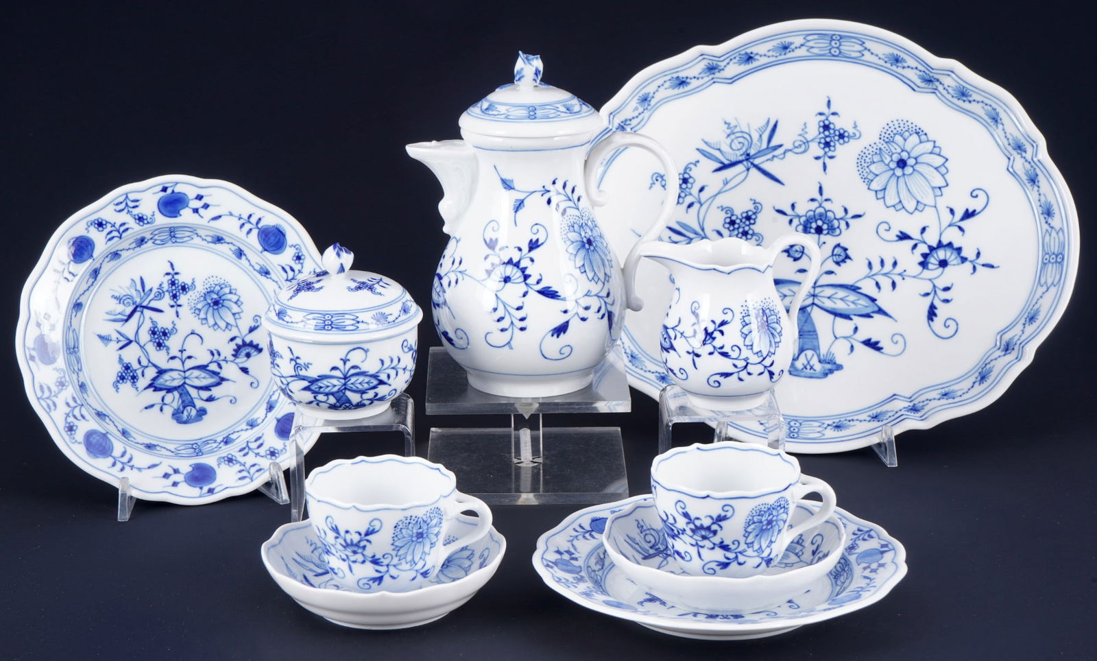 Meissen Blue Onion mocha service for 2 persons, (1 of 6)