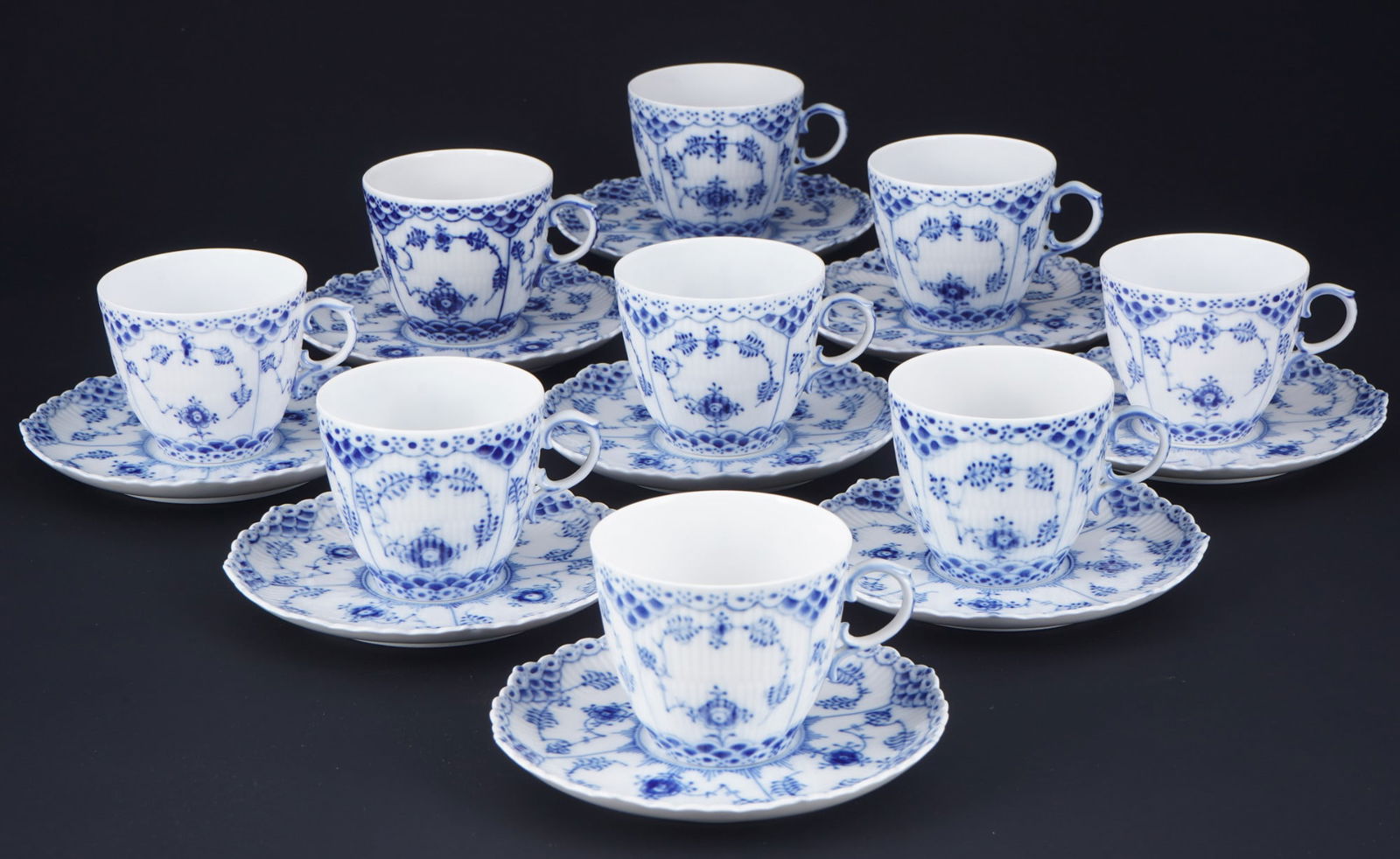 Royal Copenhagen Musselmalet Full Lace 9 coffee cups 1035,: porcelain, Denmark, with green company mark and blue waves, decor Musselmalet Full Lace, model no. 1035, 9x coffee cups H 6 cm x D 7 cm, 9x saucers D 13.5 cm