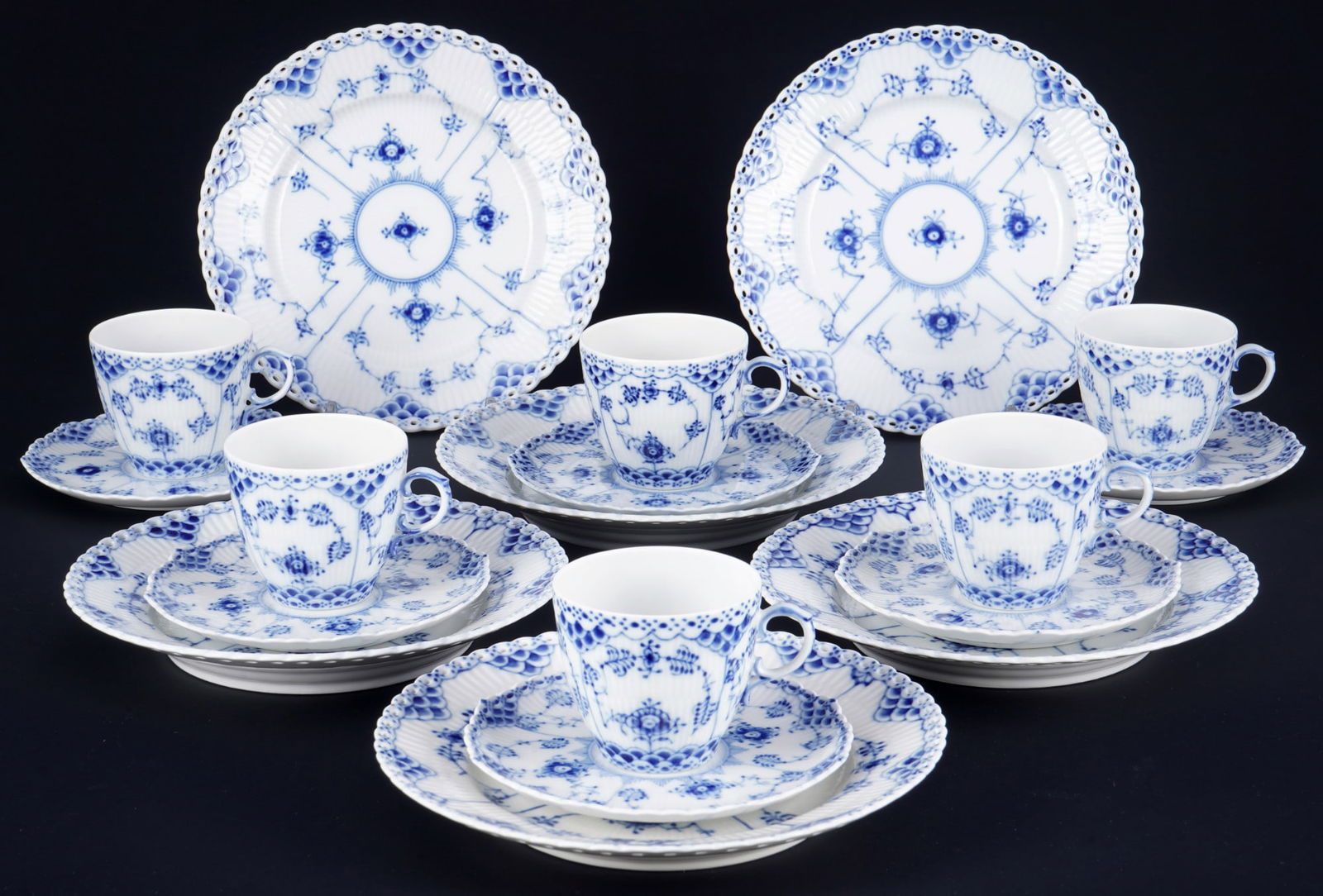 Royal Copenhagen Musselmalet Full Lace 6 coffee place settings 1035/1086, (1 of 3)