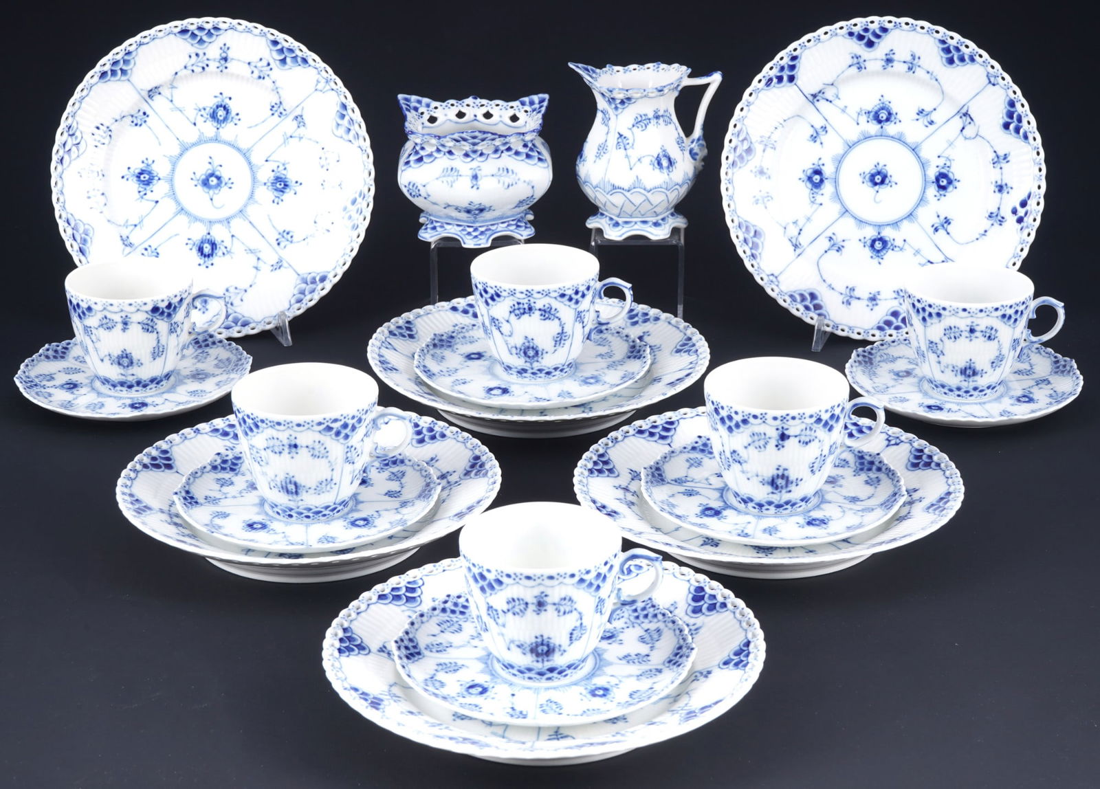 Royal Copenhagen Musselmalet Full Lace 6 coffee place setting with milk Jug and sugar bowl, (1 of 4)