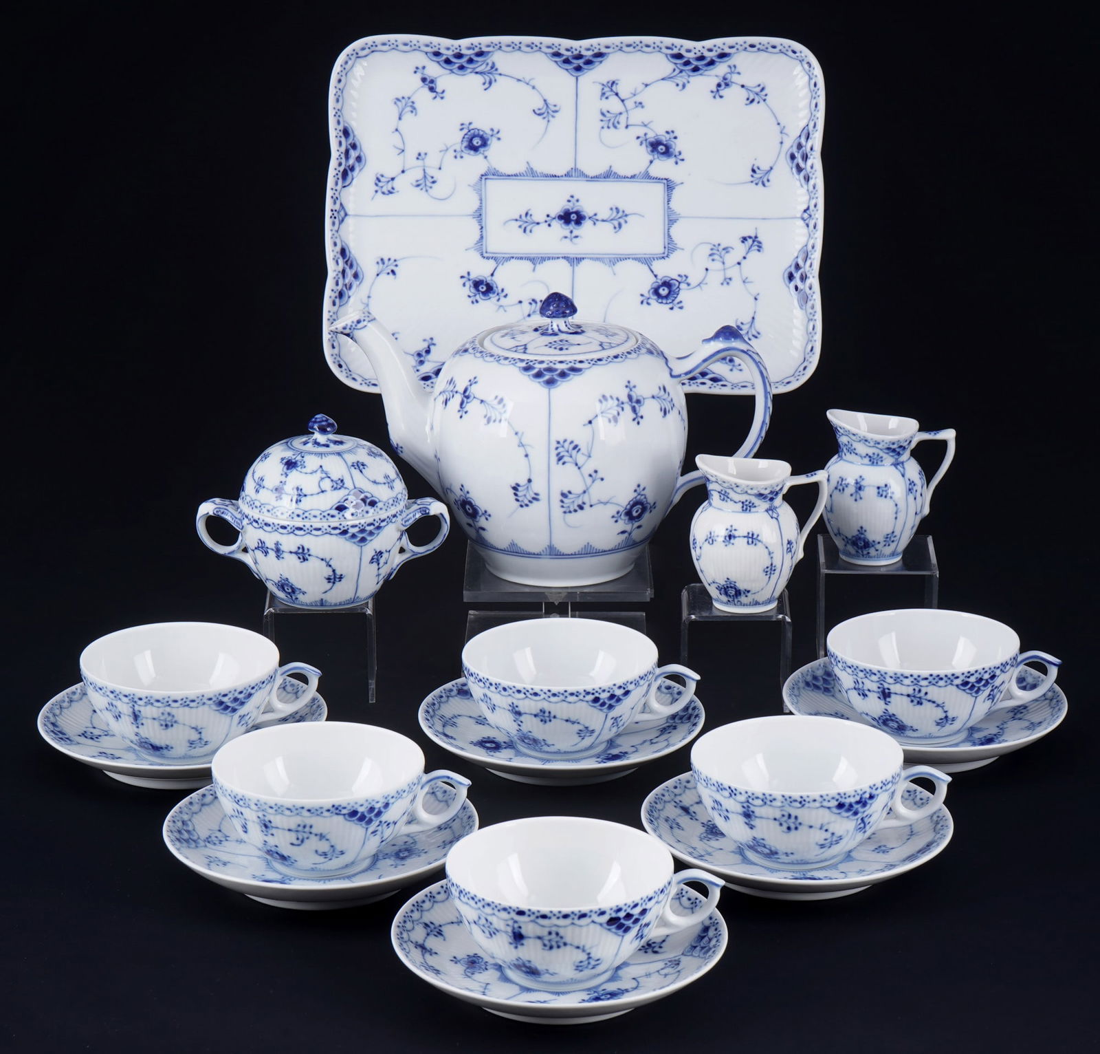 Royal Copenhagen Musselmalet tea service for 6 persons, (1 of 6)