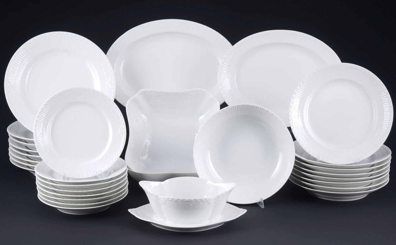 Royal Copenhagen Ribbed White dinner service for 8 persons, (1 of 10)