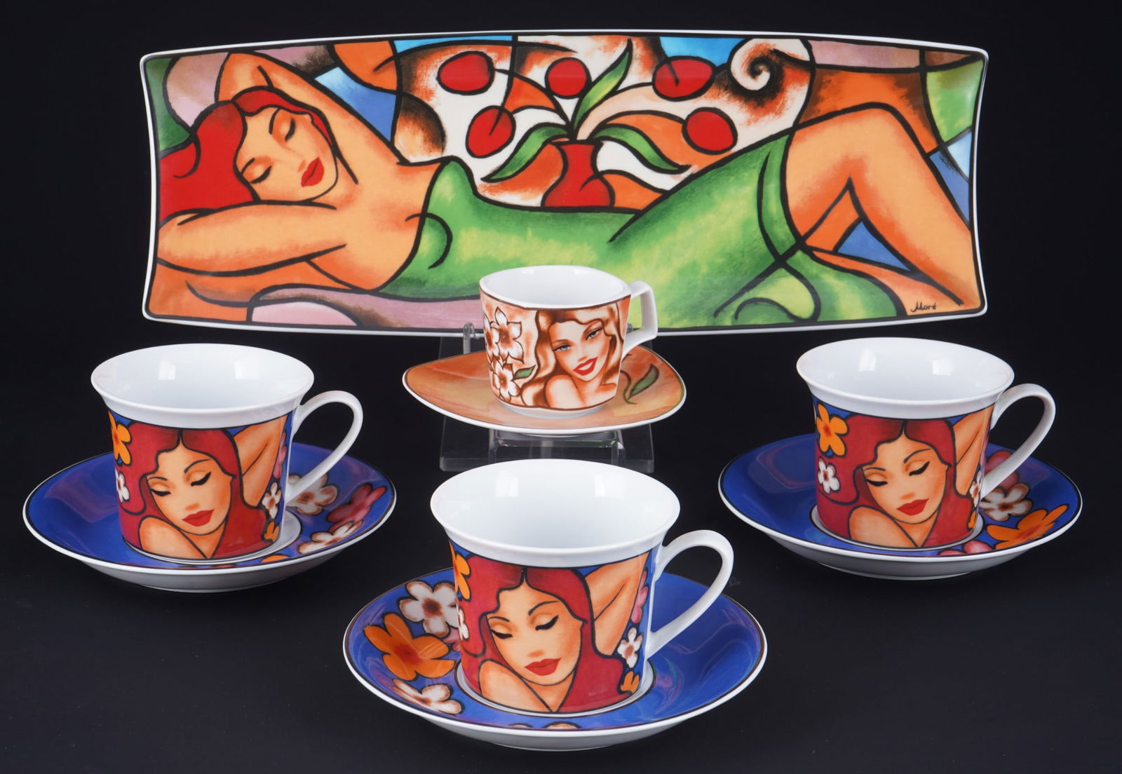Rosenthal Pop-Art 3 coffee cup with mocha cup and cake dish - Ekaterina MORÉ,: porcelain, green company mark, design by Ekaterina MORÉ (1976), pop-art decor with sensual portrait of a woman, 3x coffee cups H 7 cm x D 9 cm, 3x saucers D 15.5 cm, 1x mocha cup H 5.5 cm x D 6 cm, 1