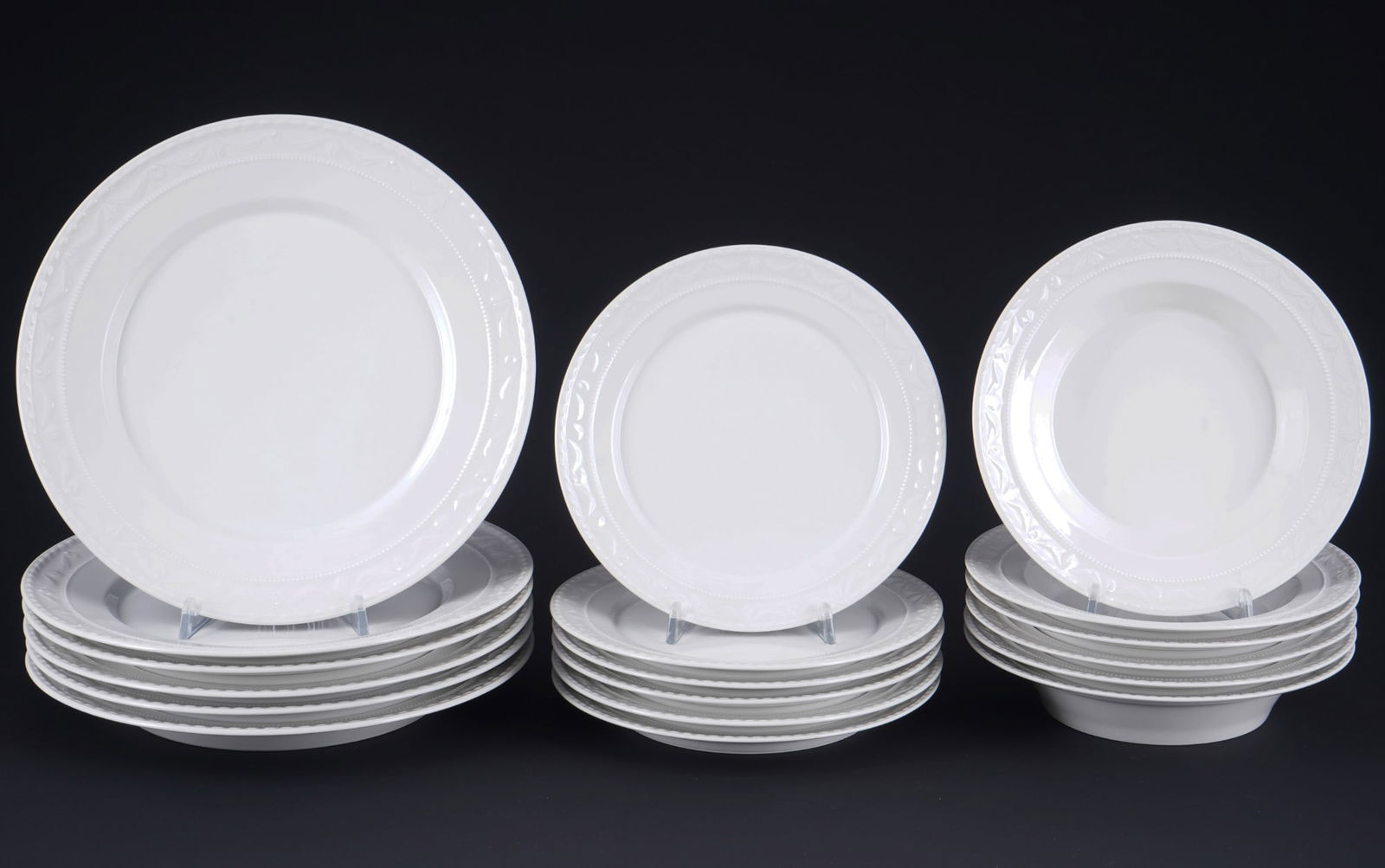 KPM Berlin Courland 6 dinner plates with 6 soup plates and 6 dessert plates, (1 of 5)