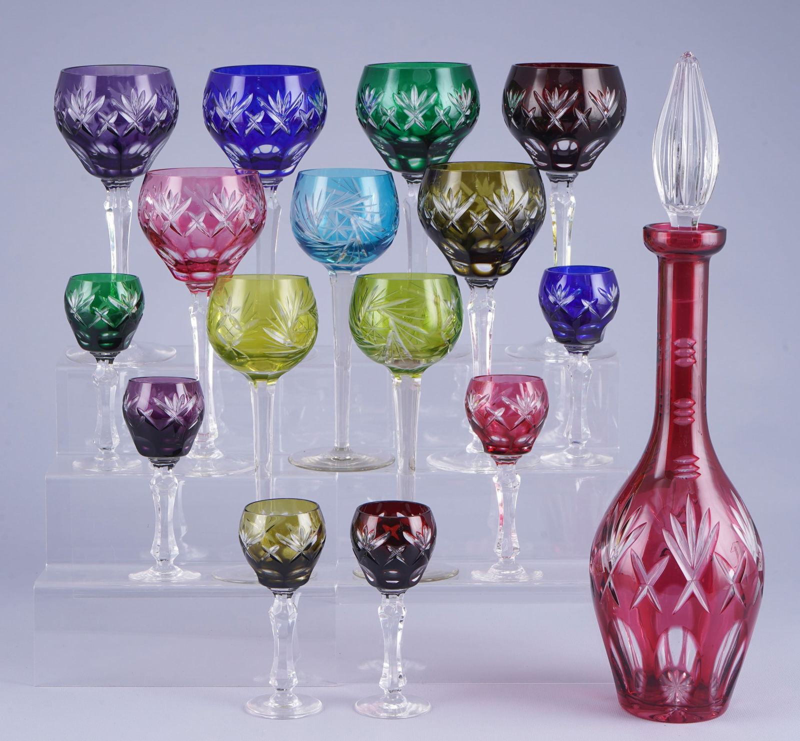 Wine carafe with 15 Roman glasses, (1 of 9)
