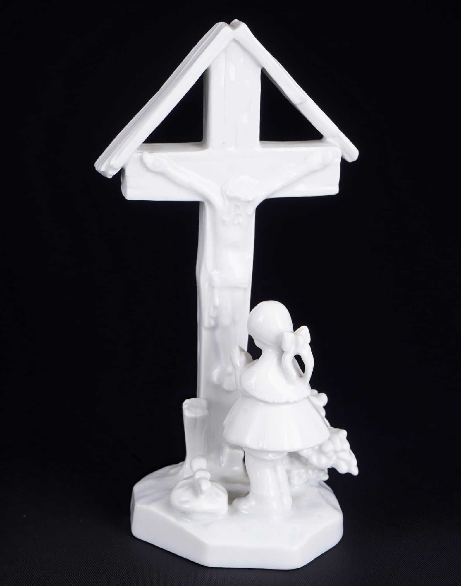 Herend White 7 figures, - 7
