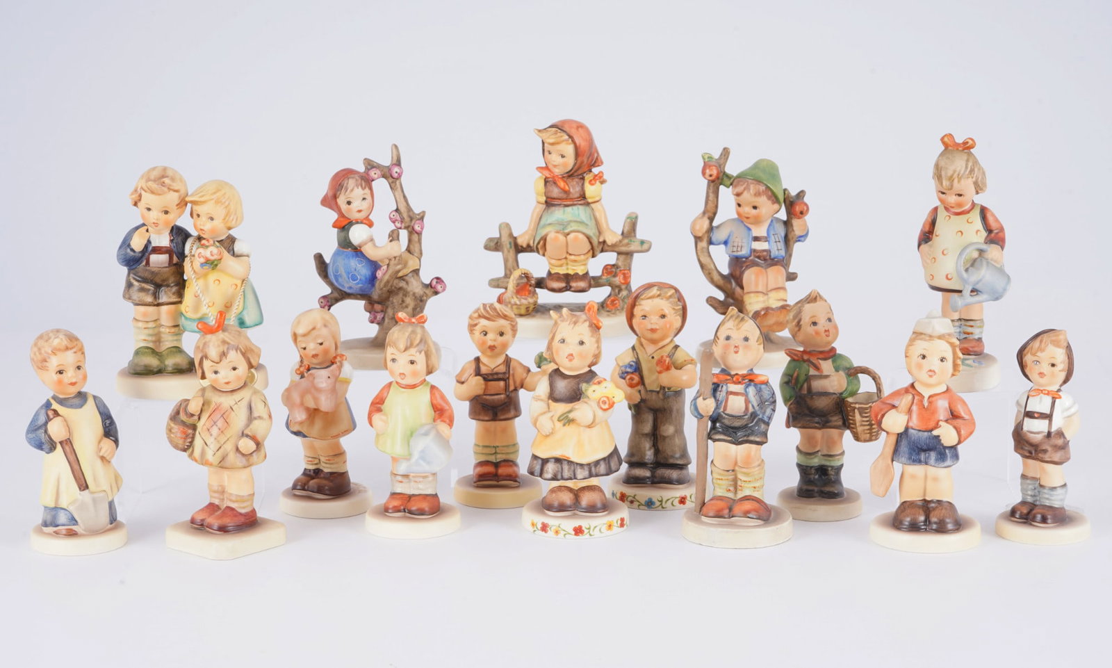Hummel / Goebel 16 children, (1 of 8)