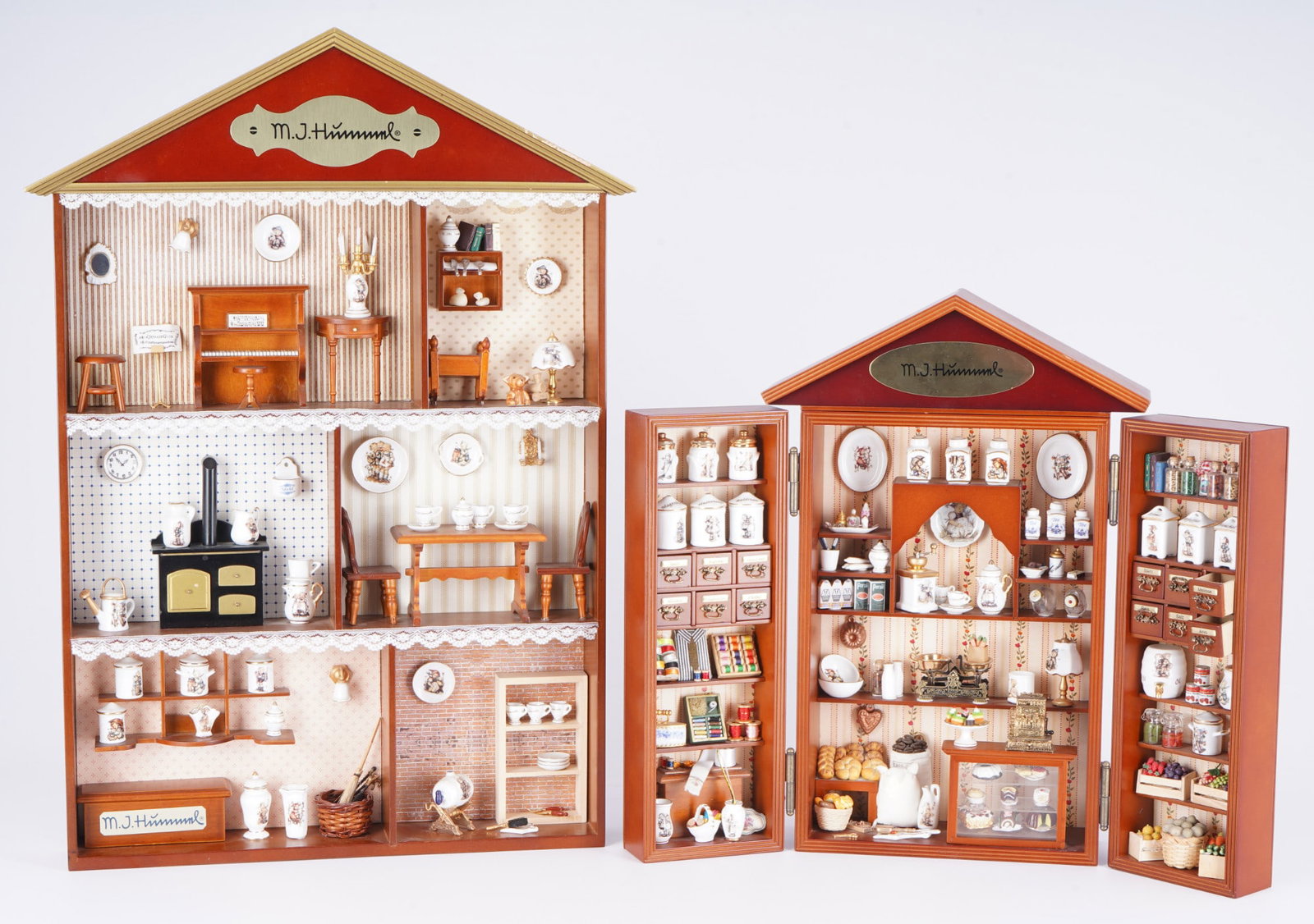 Hummel dollhouse and shop (1 of 18)