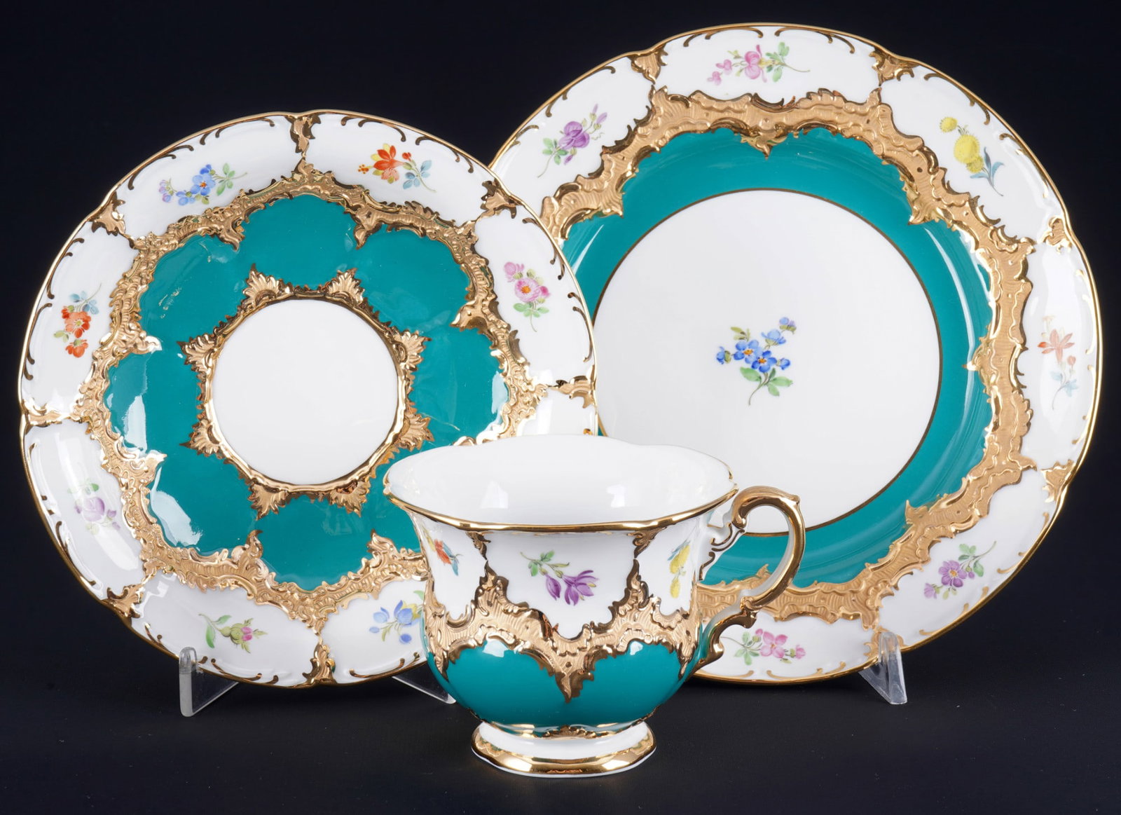 Meissen B-Form Strewn Flowers russian green coffee place setting 1st choice, (1 of 6)