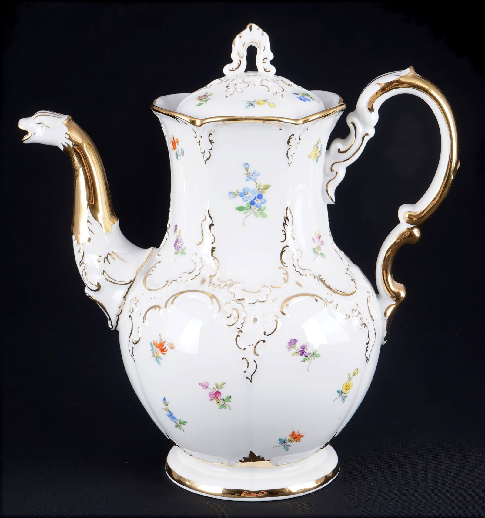 Meissen B-Form Strewn Flowers coffee pot, (1 of 5)