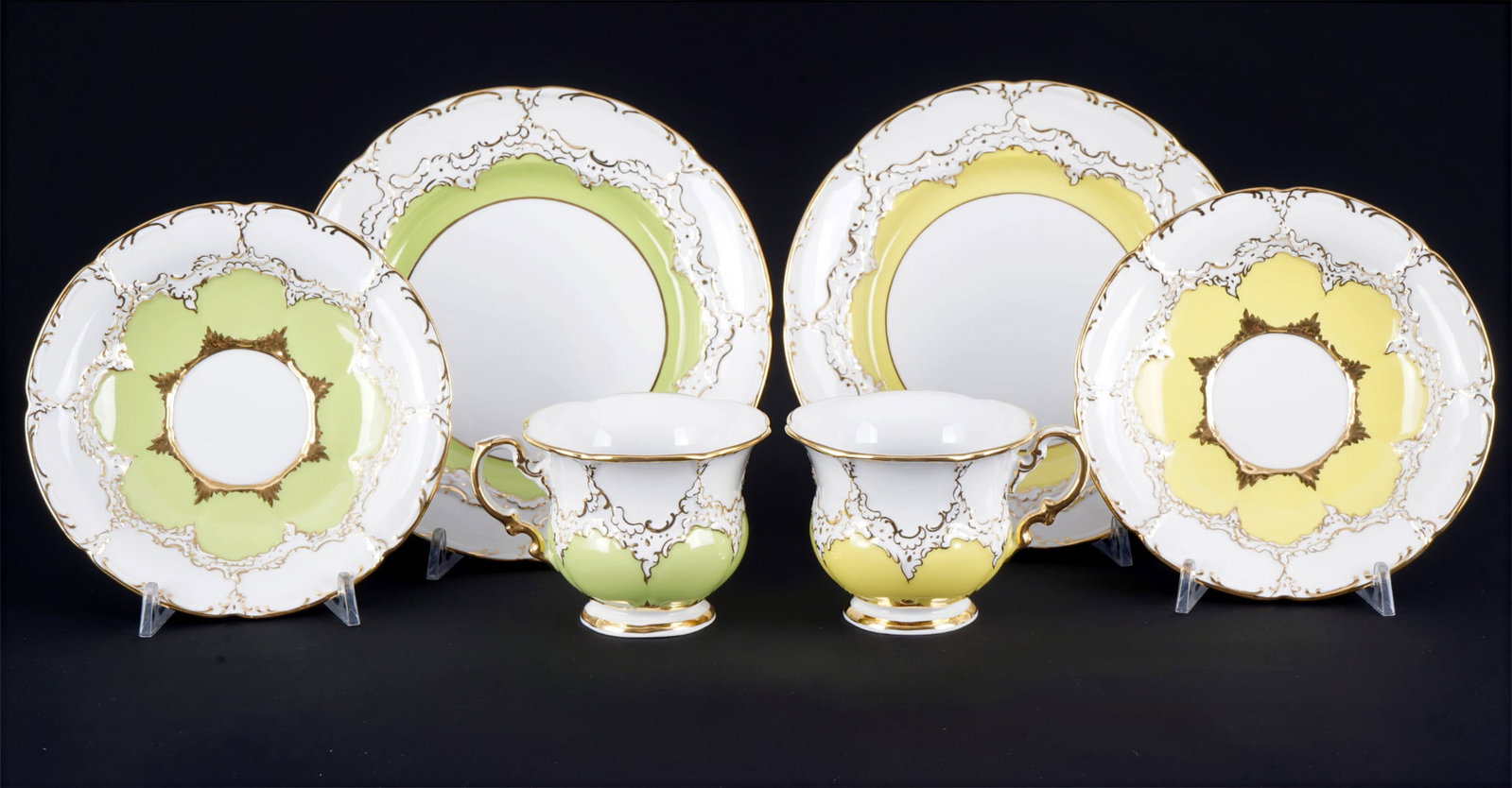 Meissen B-Form light green/yellow 2 coffee place settings, (1 of 4)