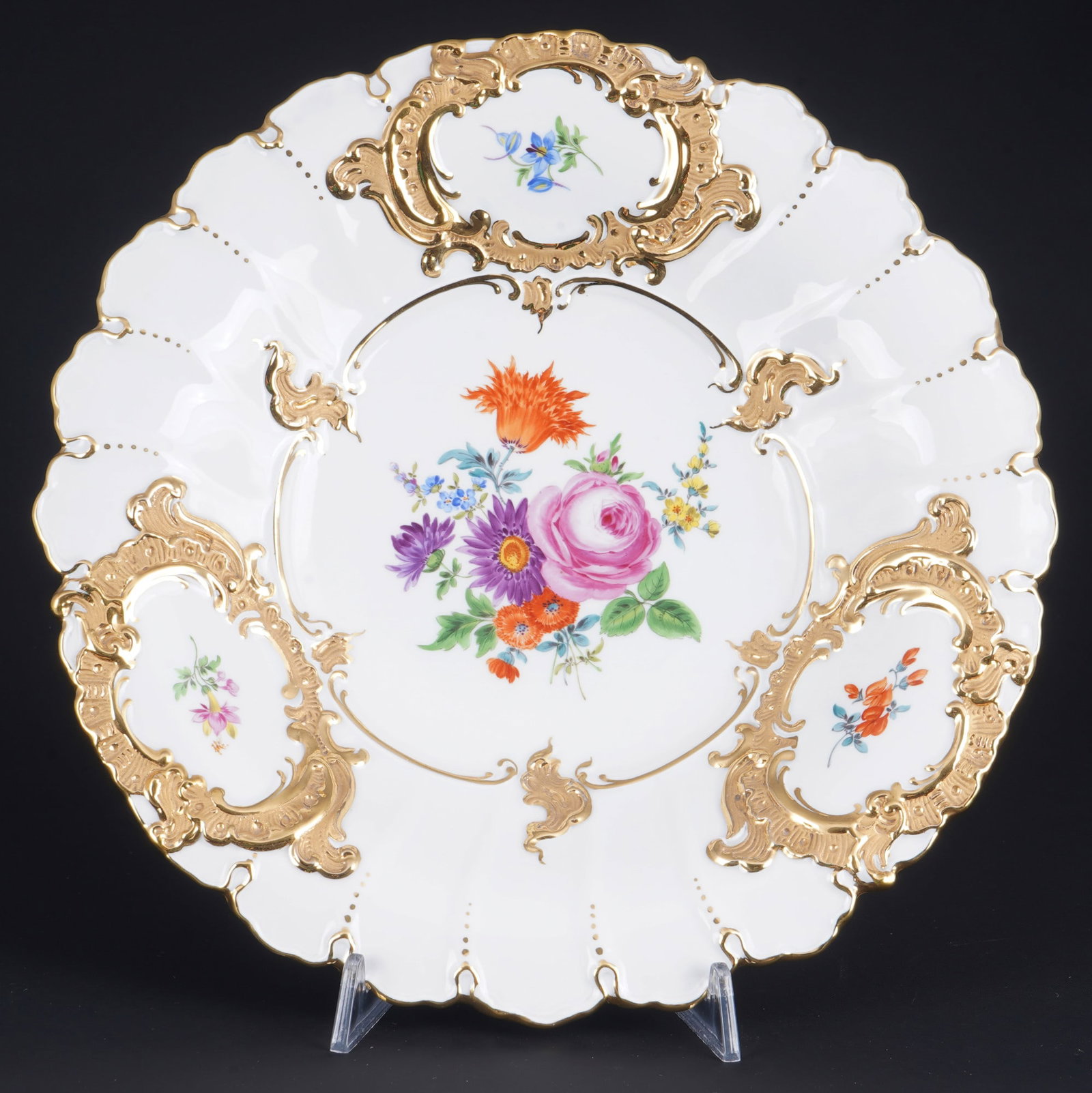 Meissen splendid bowl B-Form Flower Bouquet 1st choice,: porcelain, blue sword mark 1st choice, decor B-Form with Flower Bouquet, H 4.5 cm x D 30 cm