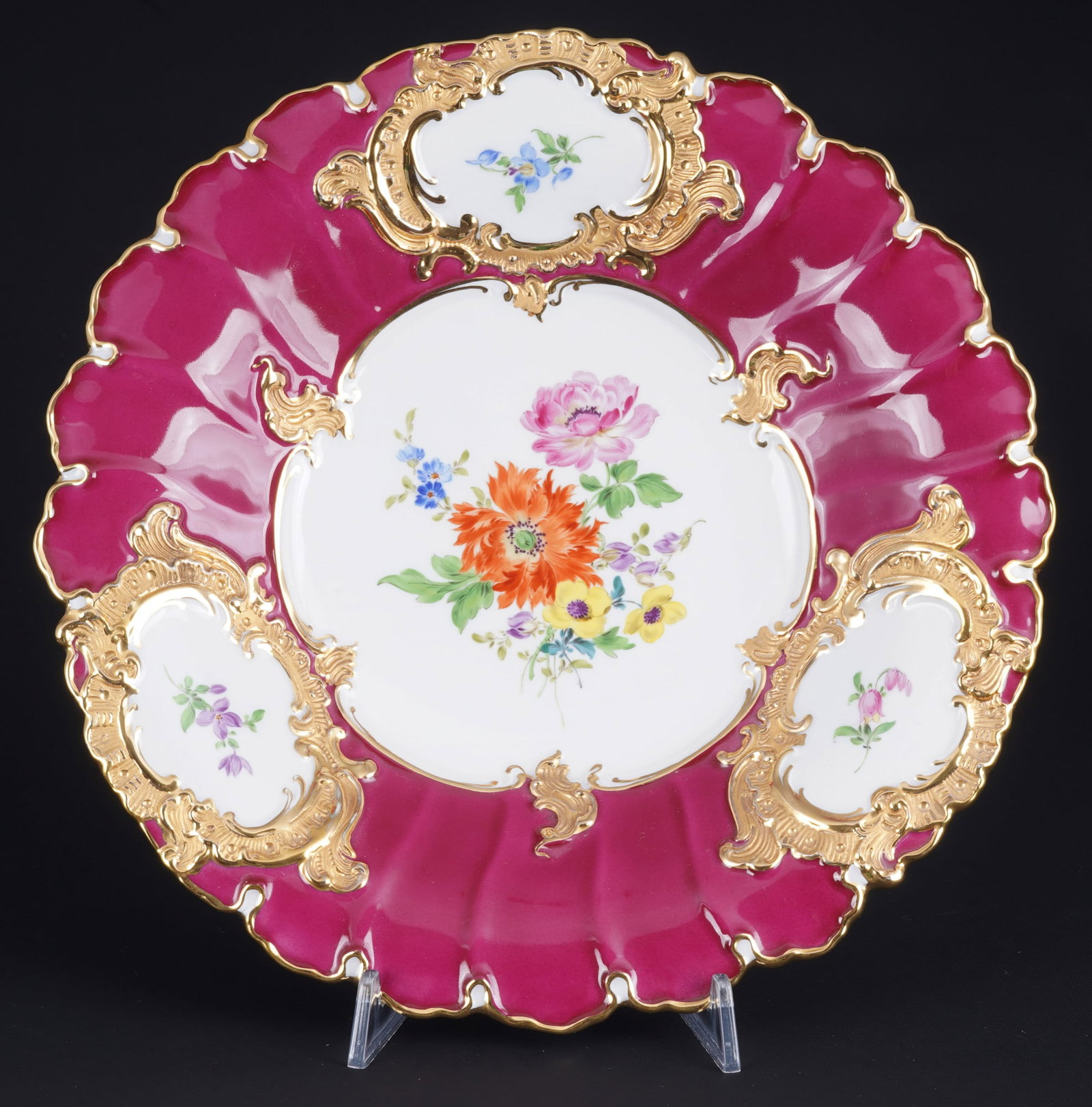 Meissen splendid bowl B-Form Flower Bouquet purple 1st choice,: porcelain, blue sword mark 1st choice, decor B-Form purple with Flower Bouquet, H 4.5 cm x D 30 cm
