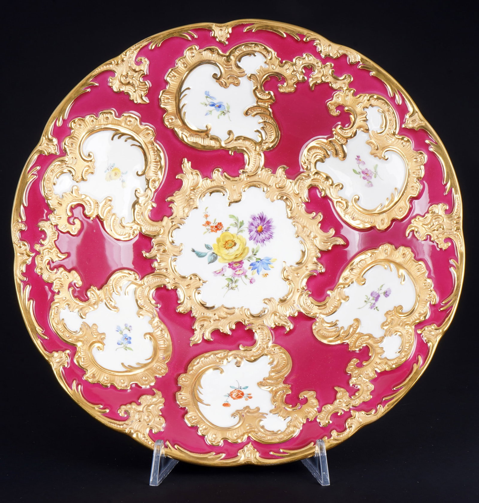 Meissen splendid bowl with Flower Bouquetpurple 1st choice, (1 of 3)