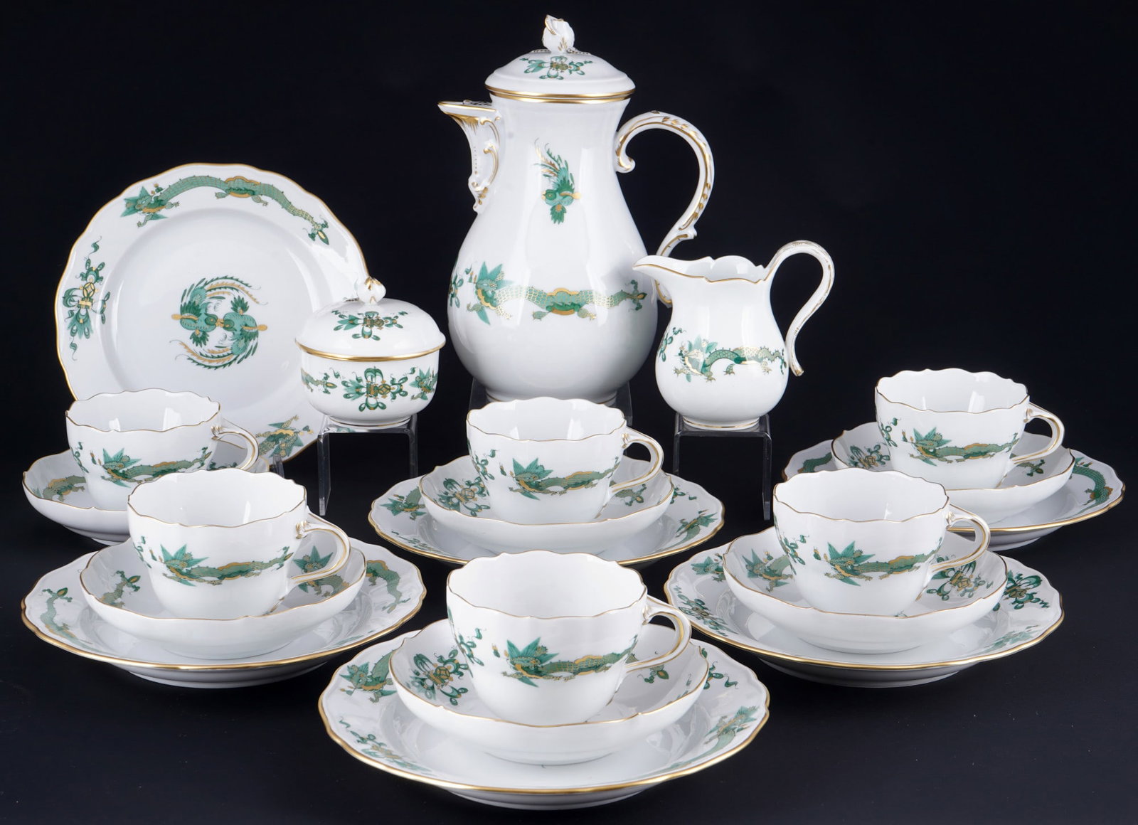 Meissen Court Dragon Rich Green coffee service for 6 persons 1st choice, (1 of 6)
