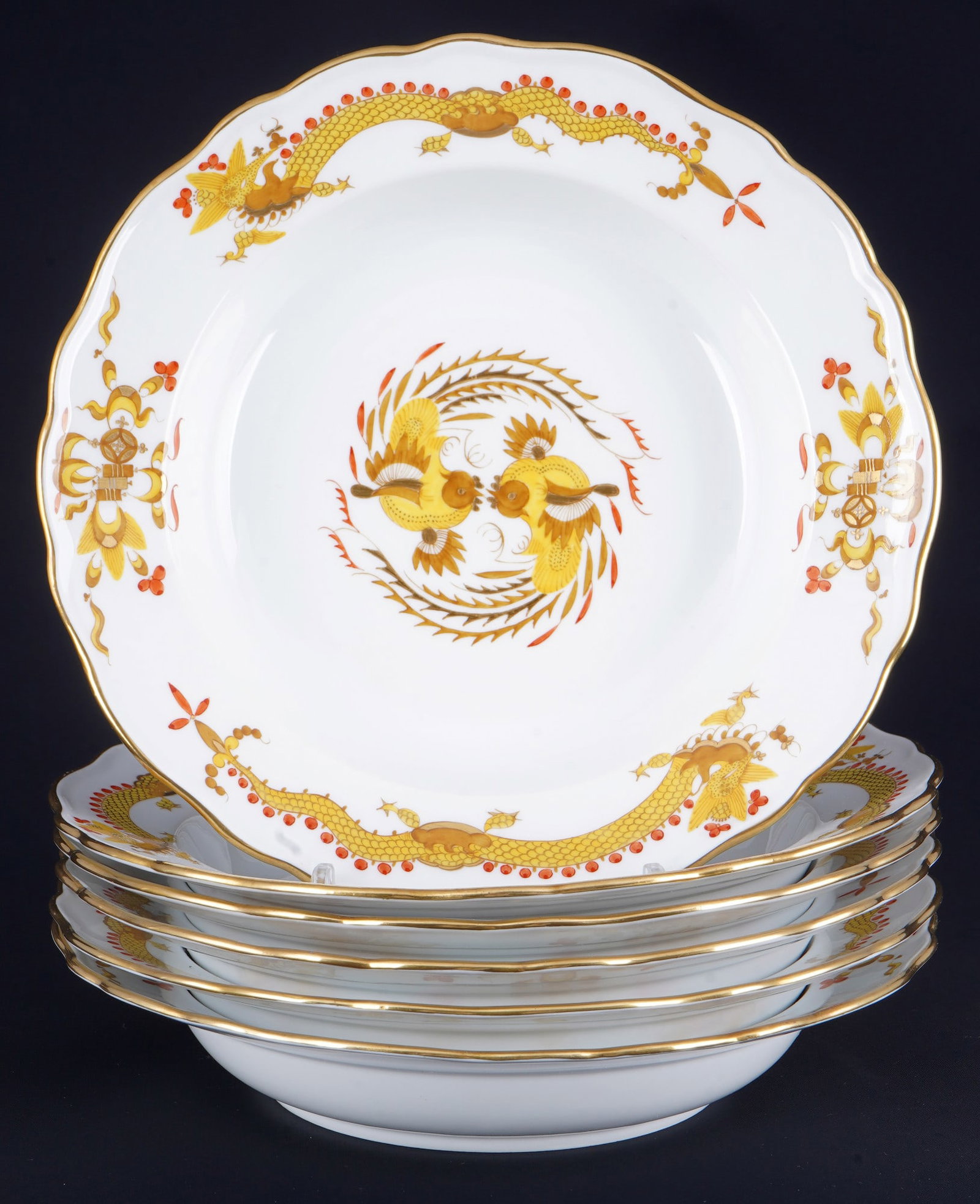 Meissen Court Dragon Rich Yellow 6 soup plates 1st choice,: porcelain, blue sword mark 1st choice, decor Yellow Court Dragon Rich, decor no. 68d, 6x D 23.5 cm, light gold abrasion