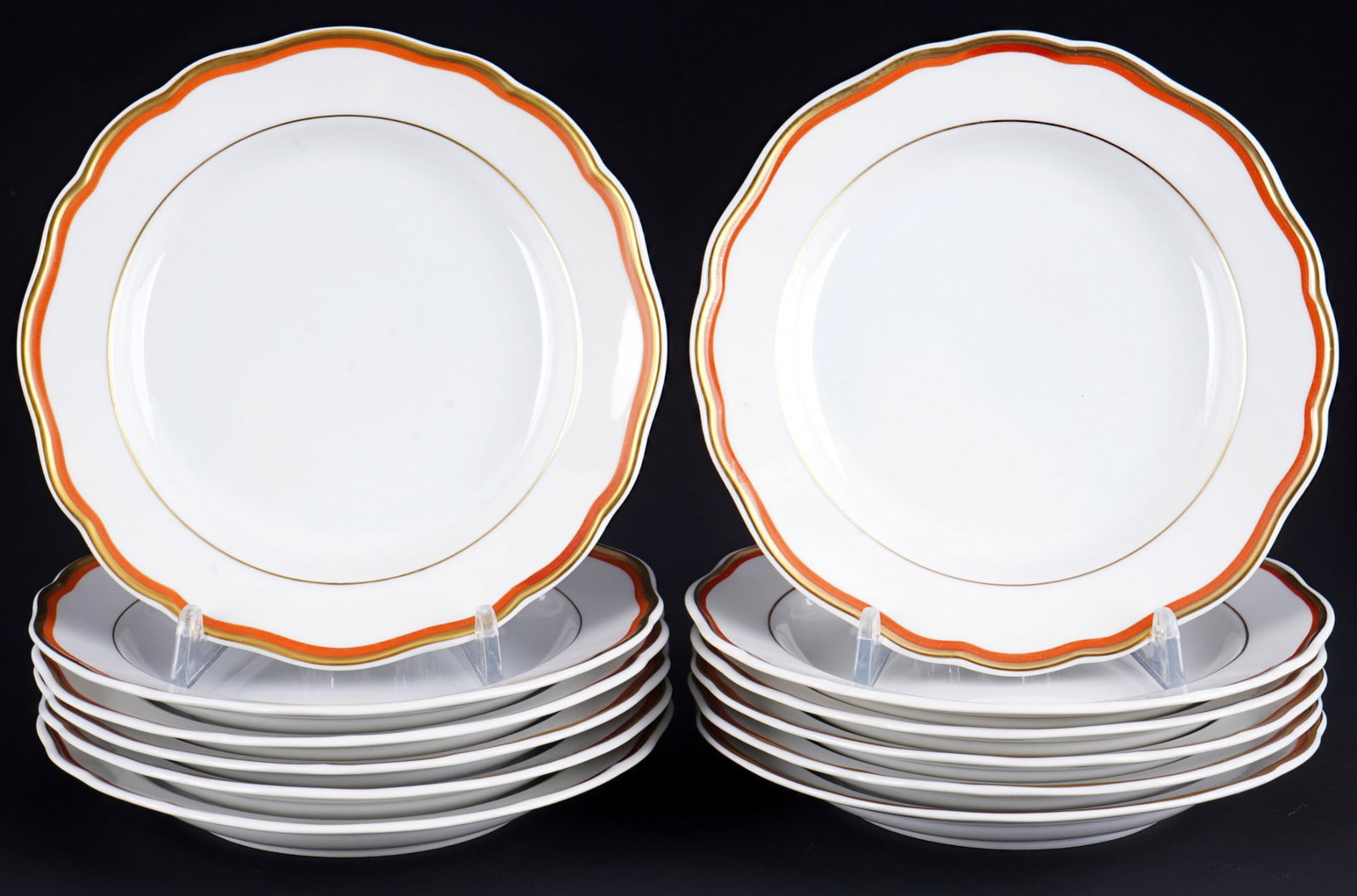 Meissen Coral with Gold Rim 12 dessert plates,: porcelain, blue sword mark with two grinding strokes 2nd choice, decor coral and gold rim, 12x D 16.5 cm