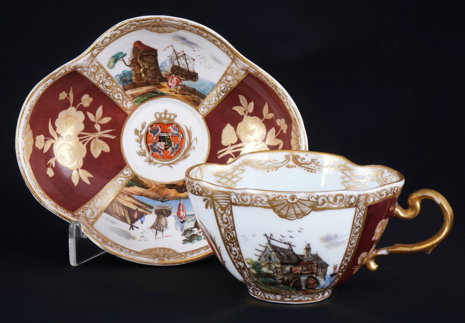 Meissen Merchant's splendid cup with coat of arms of Poland-Lithuania during the reign of the Wettin: porcelain, blue sword mark with two grinding strokes, knob mark 1815-1924, decor Merchant Scenery (Kauffahrtei) with central quartered coat of arms of Poland-Lithuania during the Wettin rule, 1x cup H