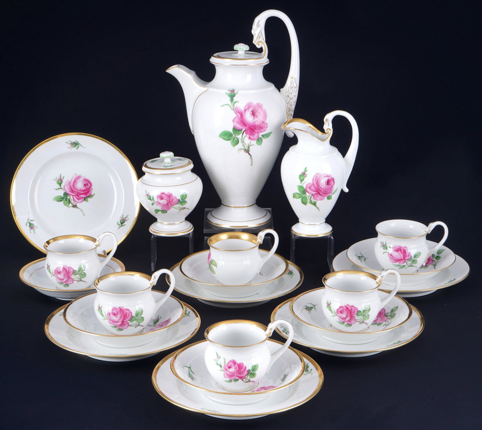 Meissen Red Rose swan neck coffee service for 6 persons,: 21-piece porcelain, blue sword mark 1st and 2nd choice, including knob mark 1815-1924, decor Red Rose with gooseneck handle and wide gold rim (two place settings different - 1x with narrow gold rim an